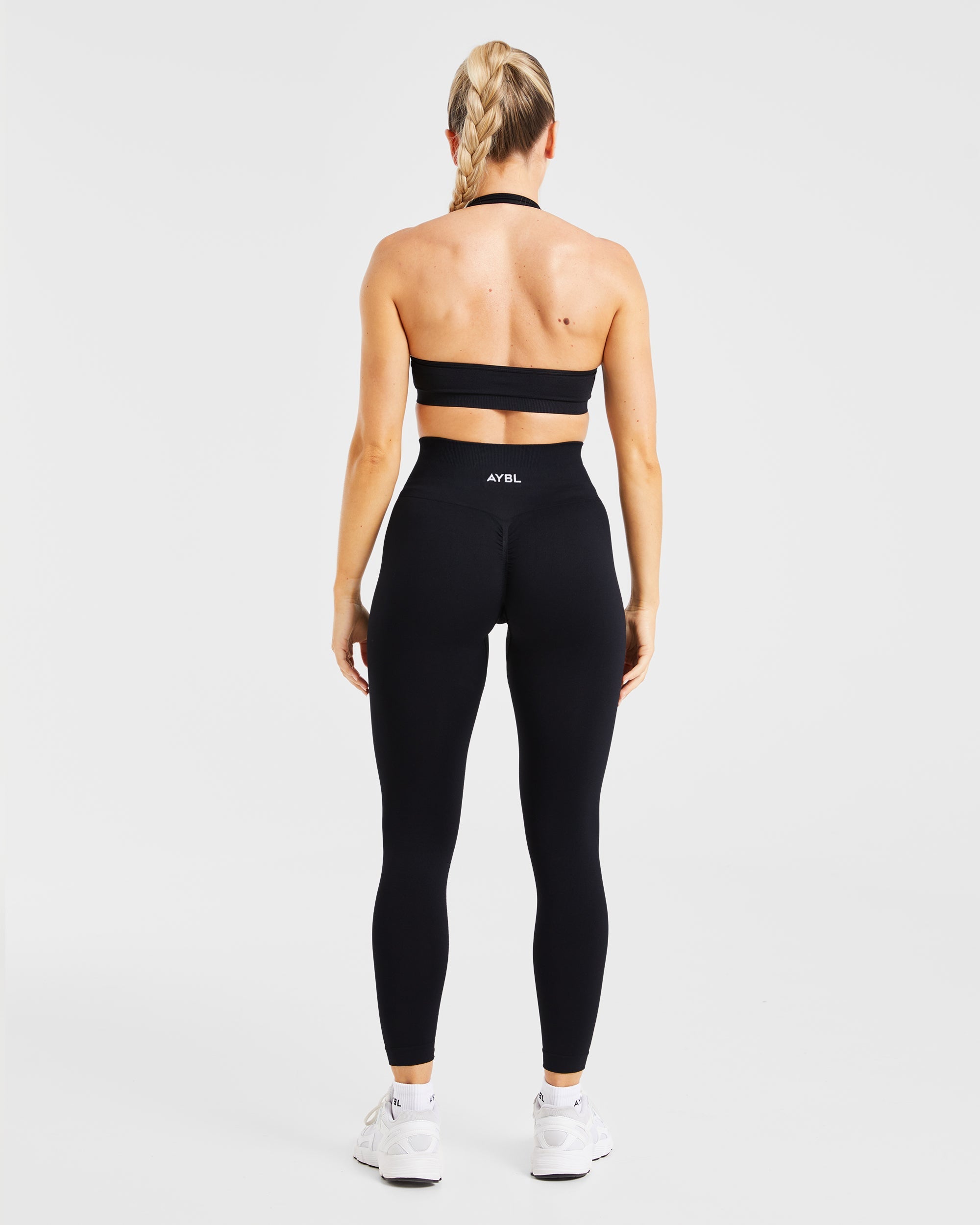 Essential Seamless Halterneck Sports Bra - Noir