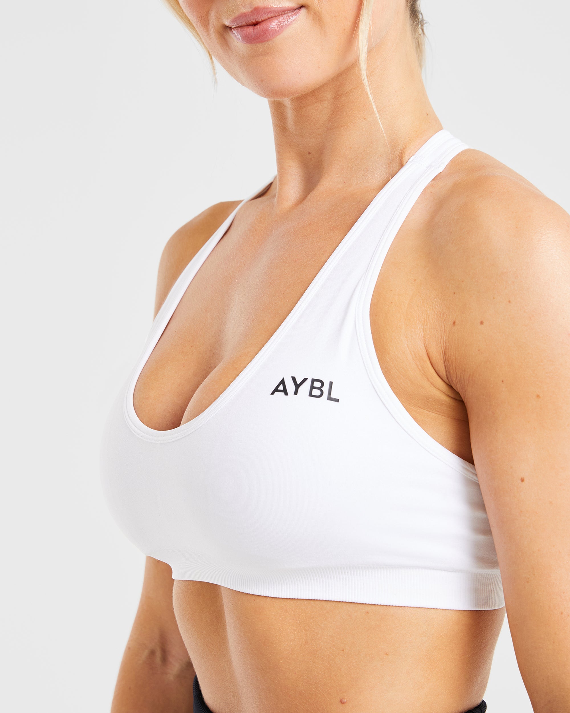 Essential Seamless Racer Back Sports Bra - Blanc