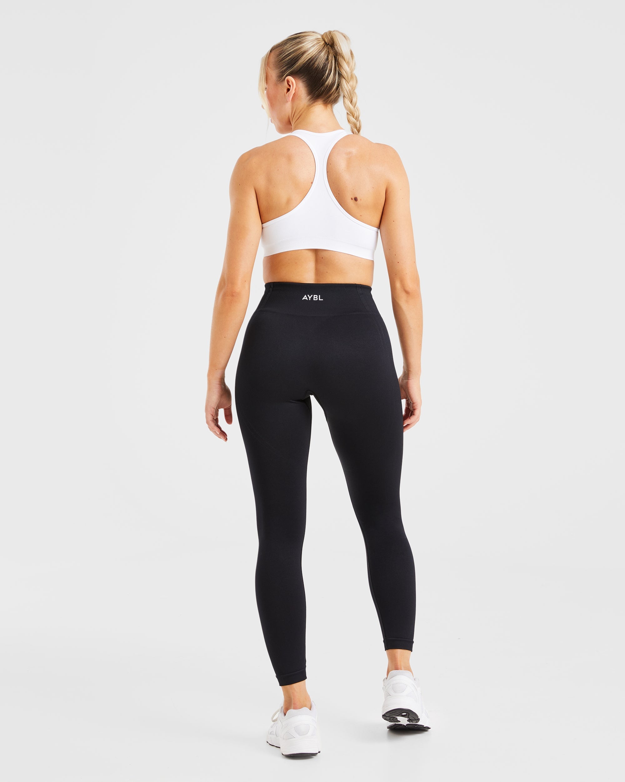 Essential Seamless Racer Back Sports Bra - Blanc