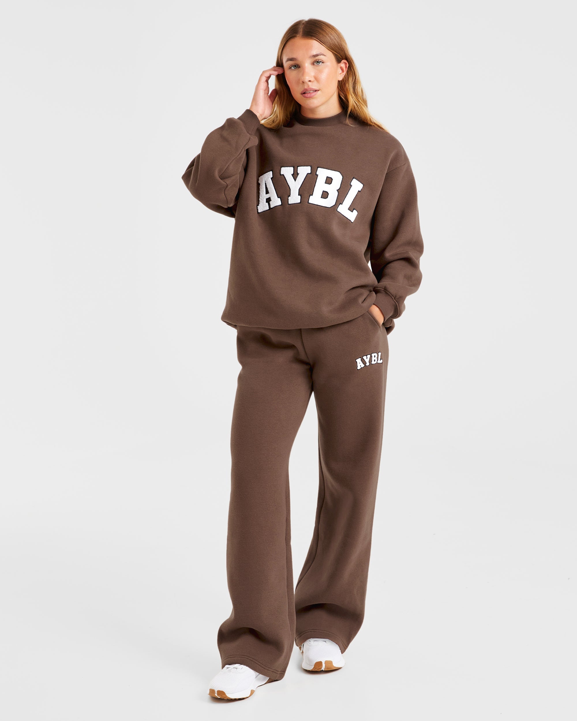 Varsity Oversized Straight Leg Joggers - Brun