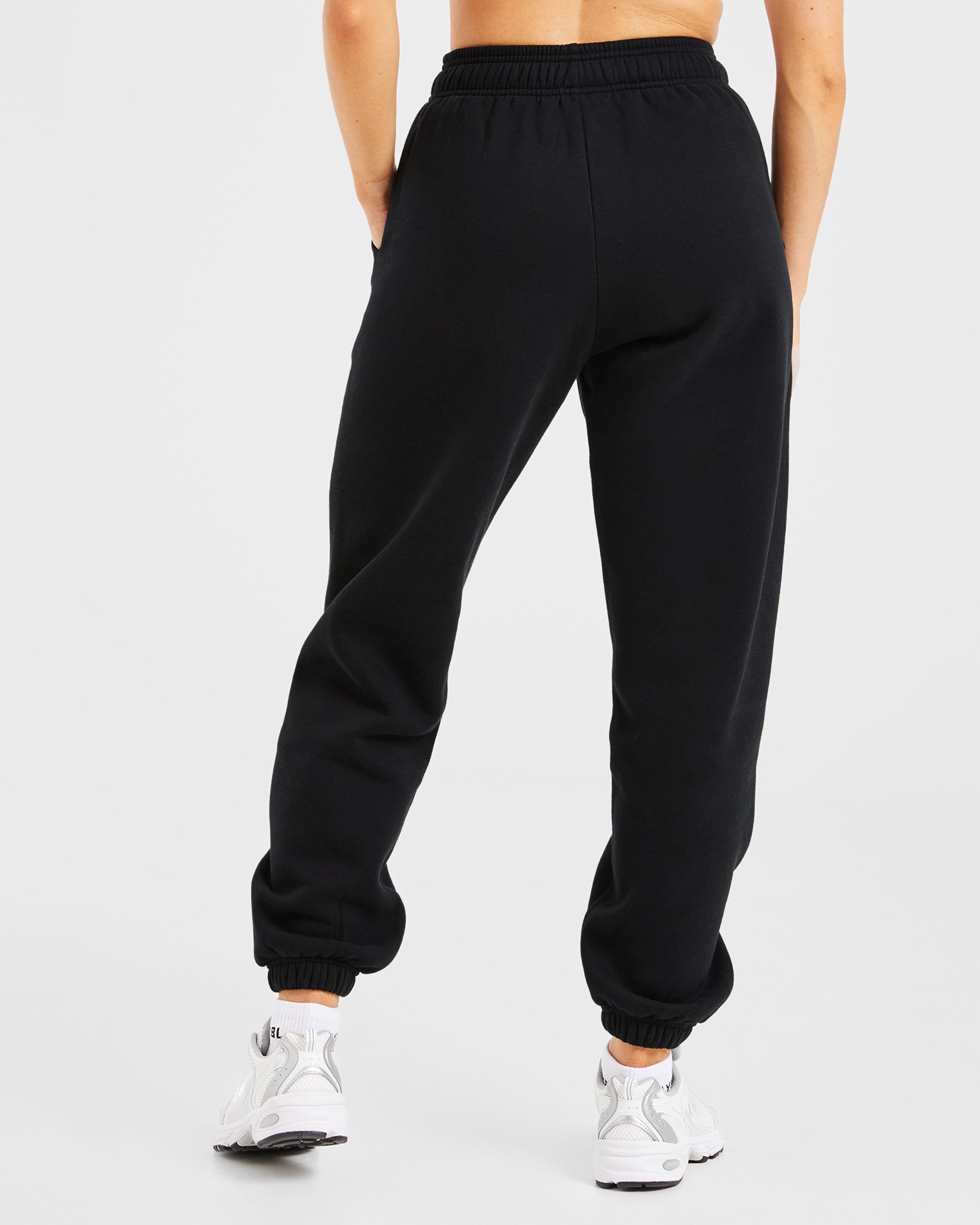 AYBL Sports Club Oversized Joggers - Noir/Blanc