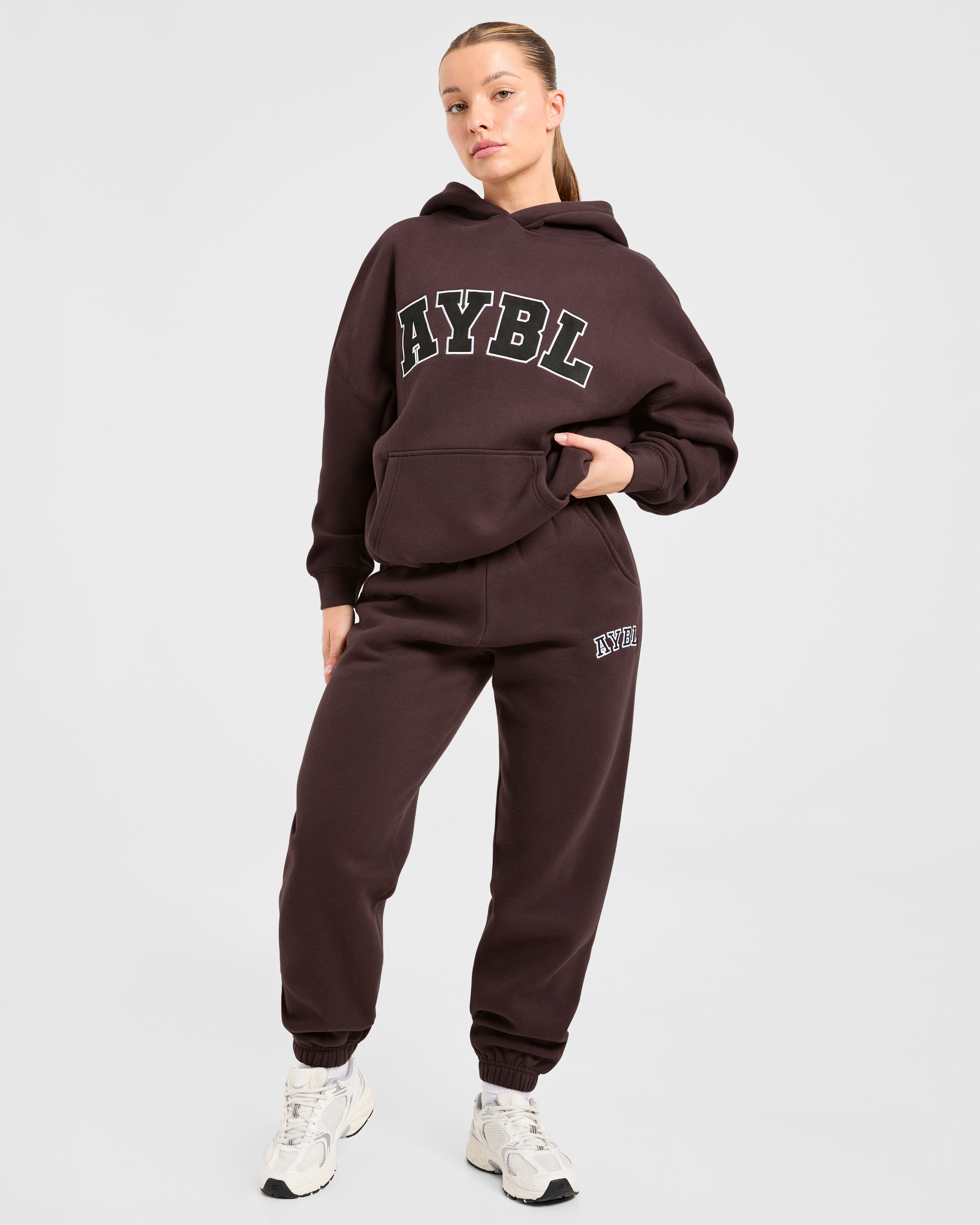 Varsity 2.0 Oversized Joggers - Cocoa Brun