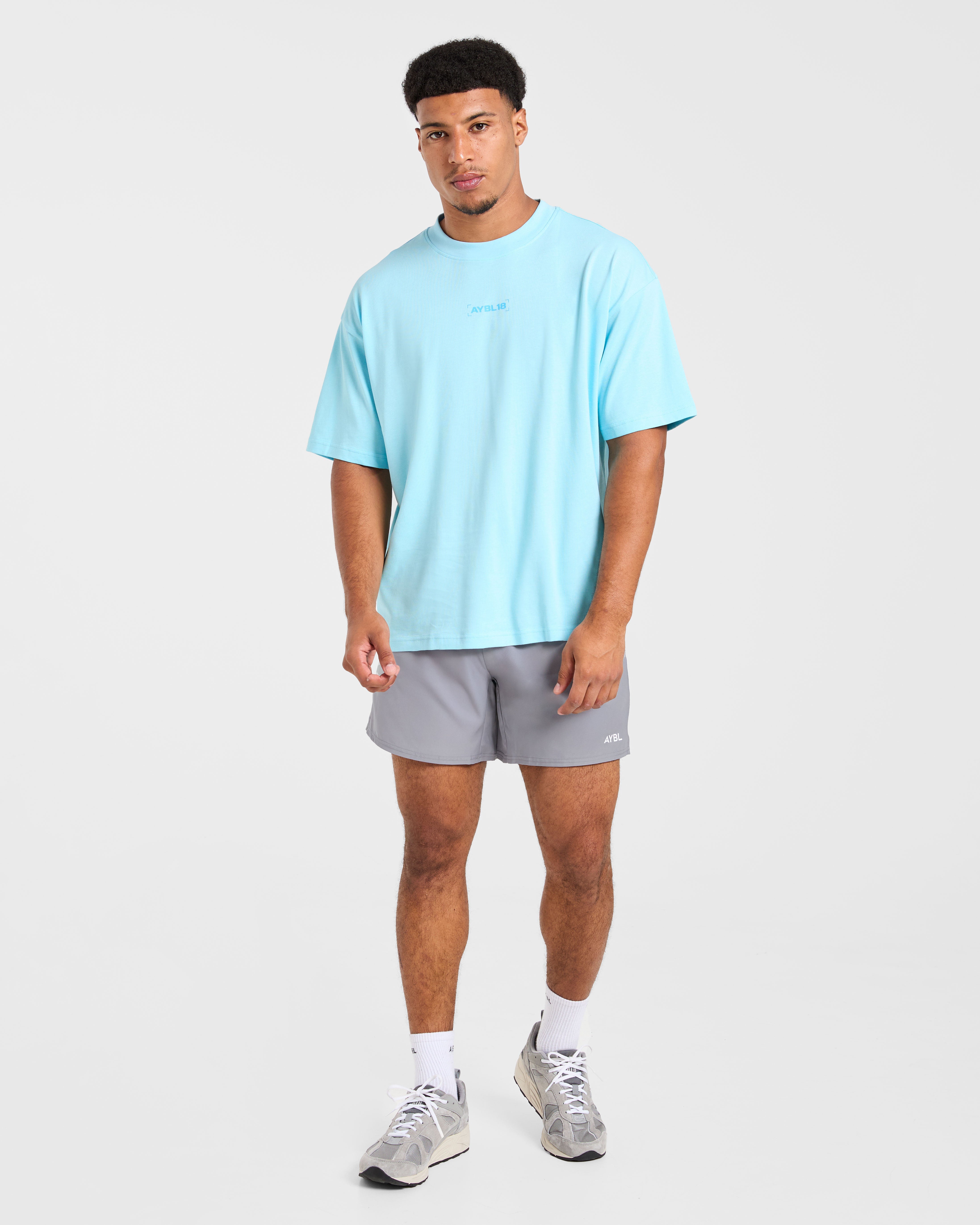 Power Club Oversized T Shirt - Light Bleu