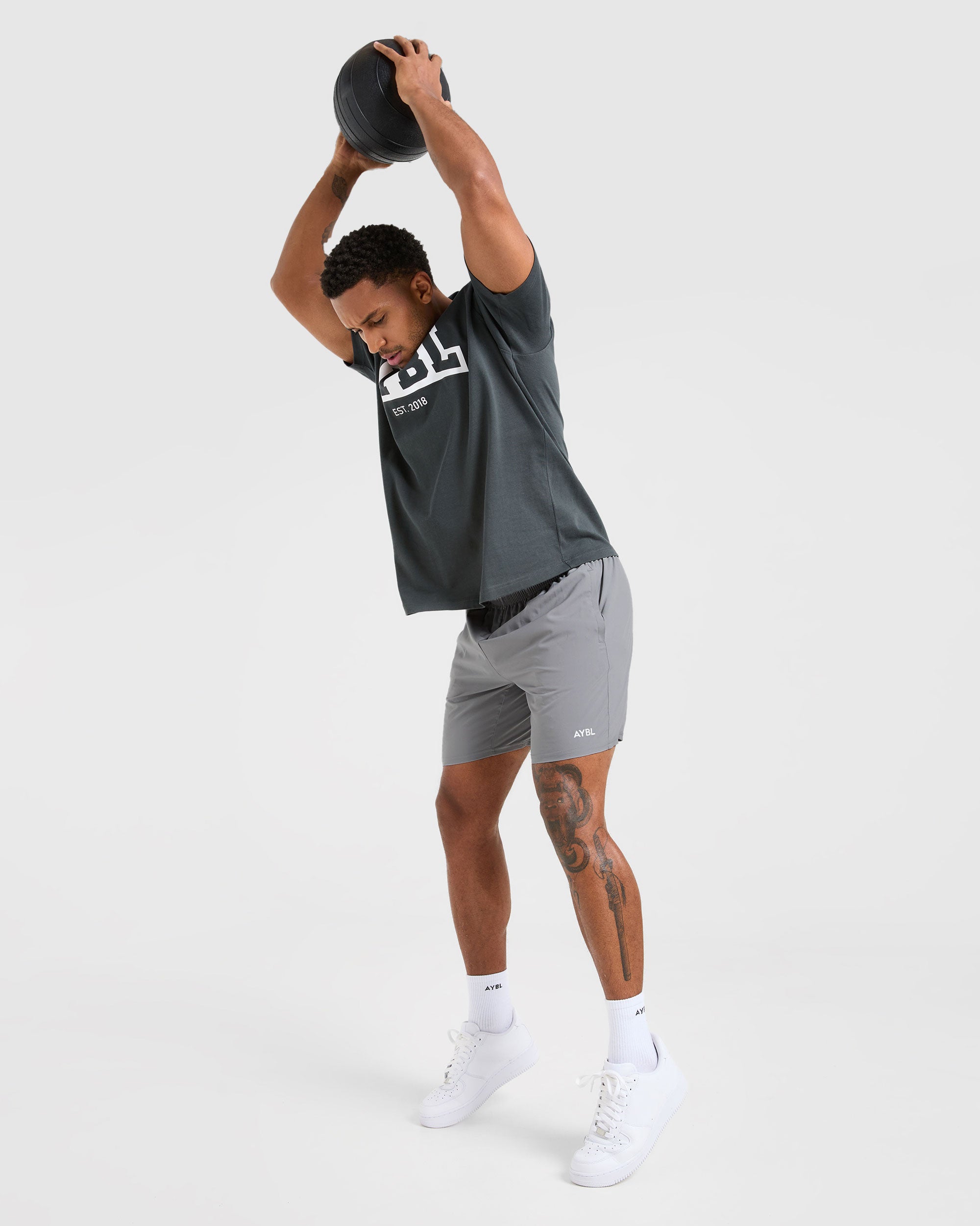 Core 7" Shorts - Gris