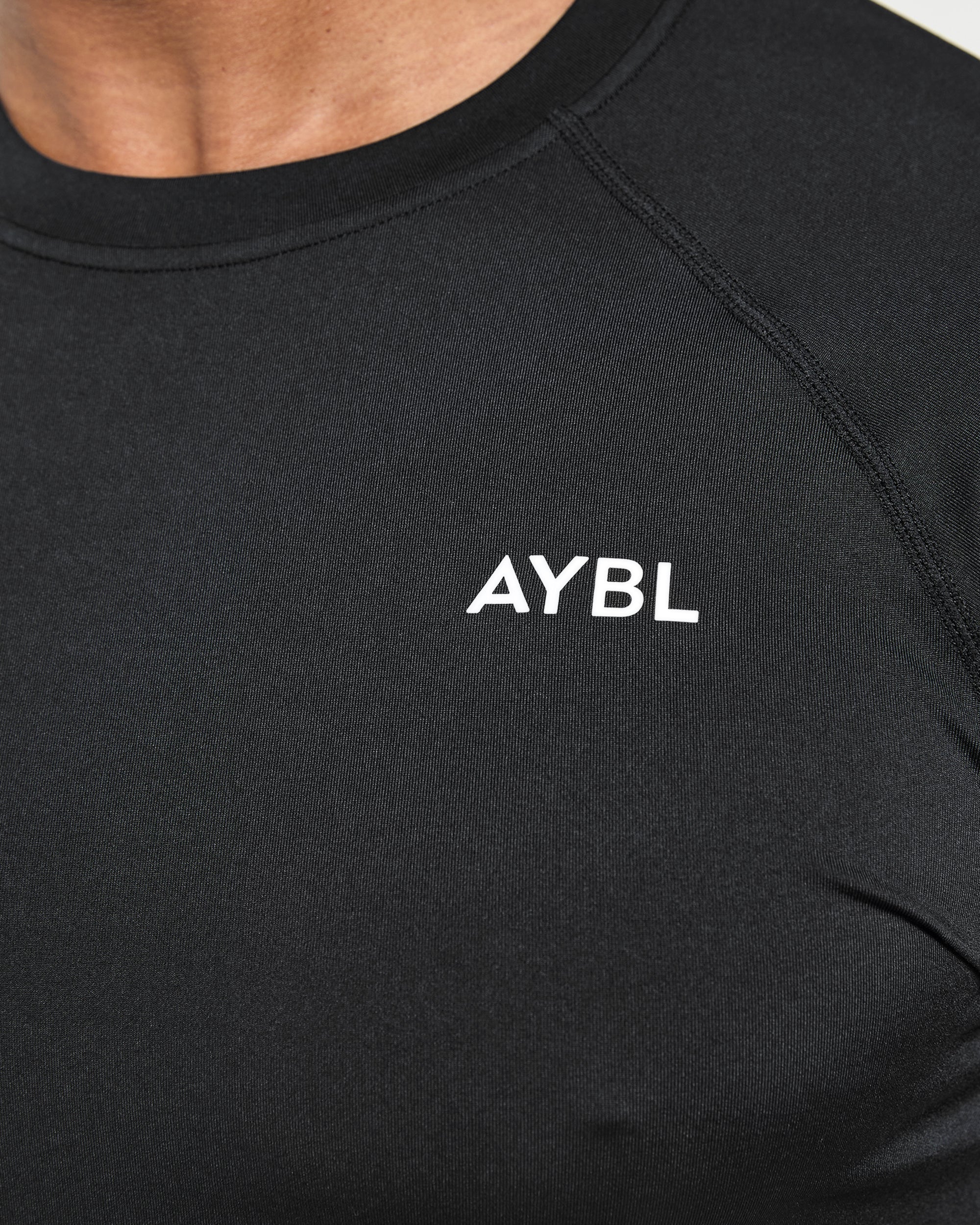 Essential Long Sleeve T Shirt - Noir