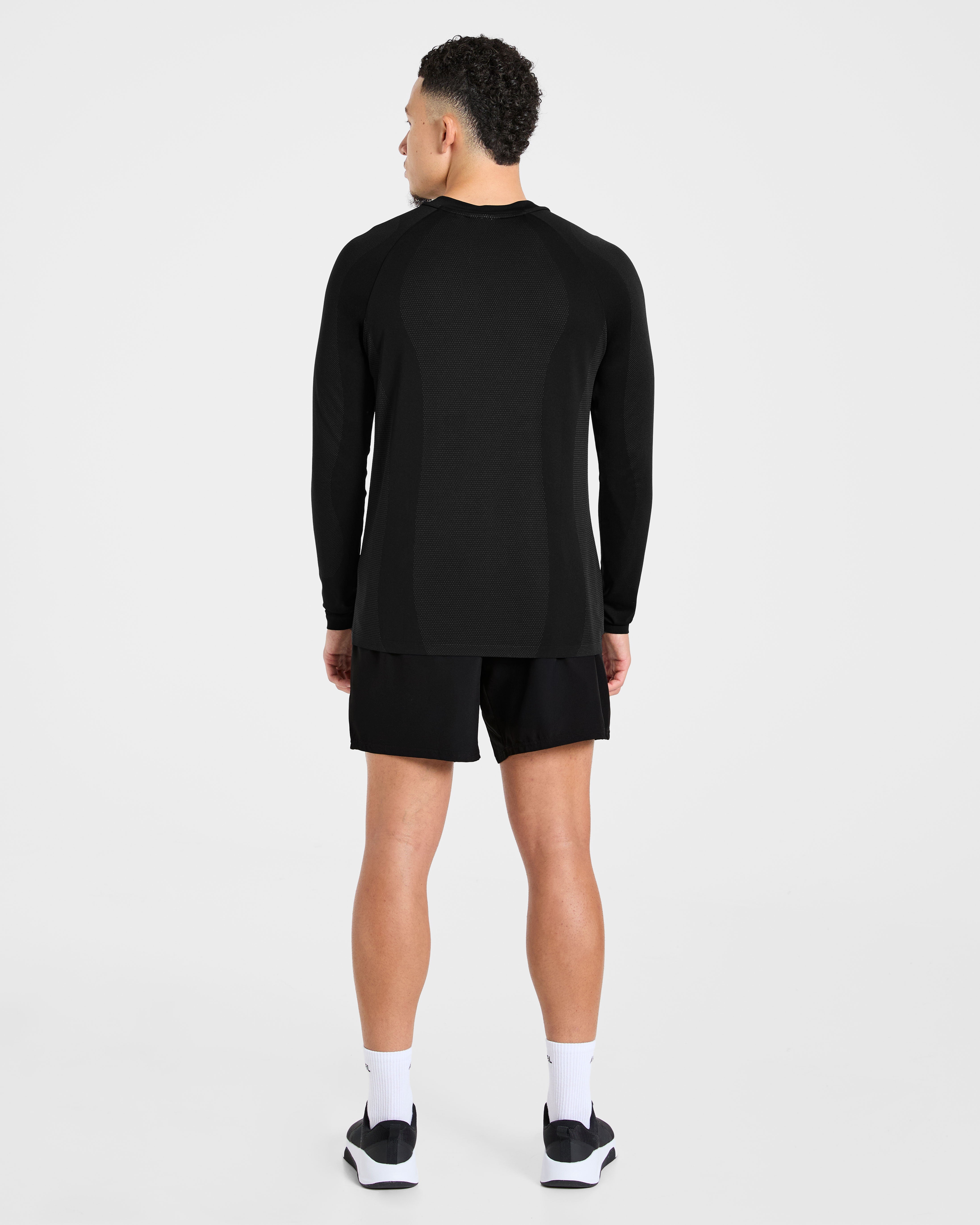 Attain Seamless Long Sleeve T Shirt - Noir