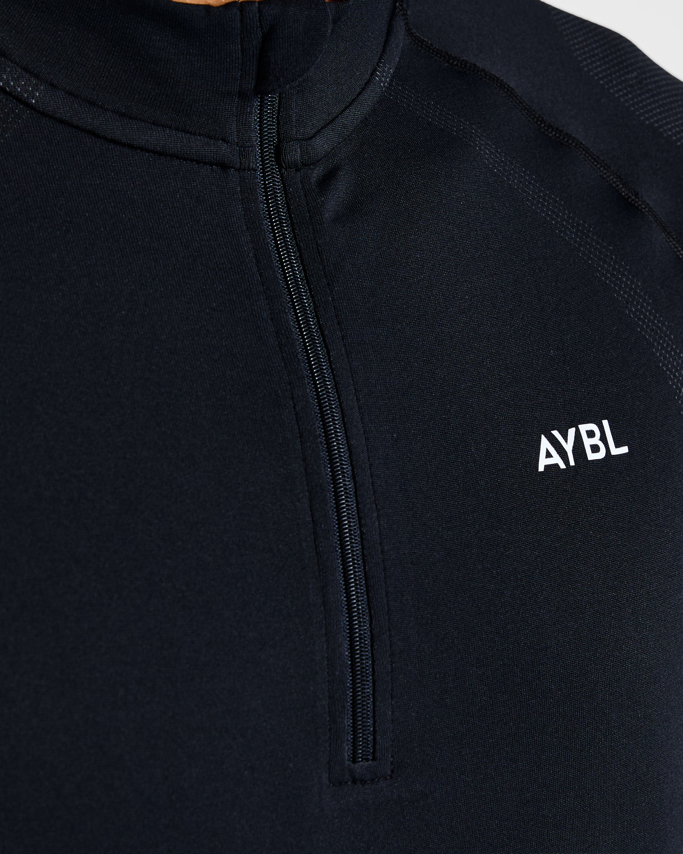 Attain Seamless 1/2 Zip Pullover - Noir