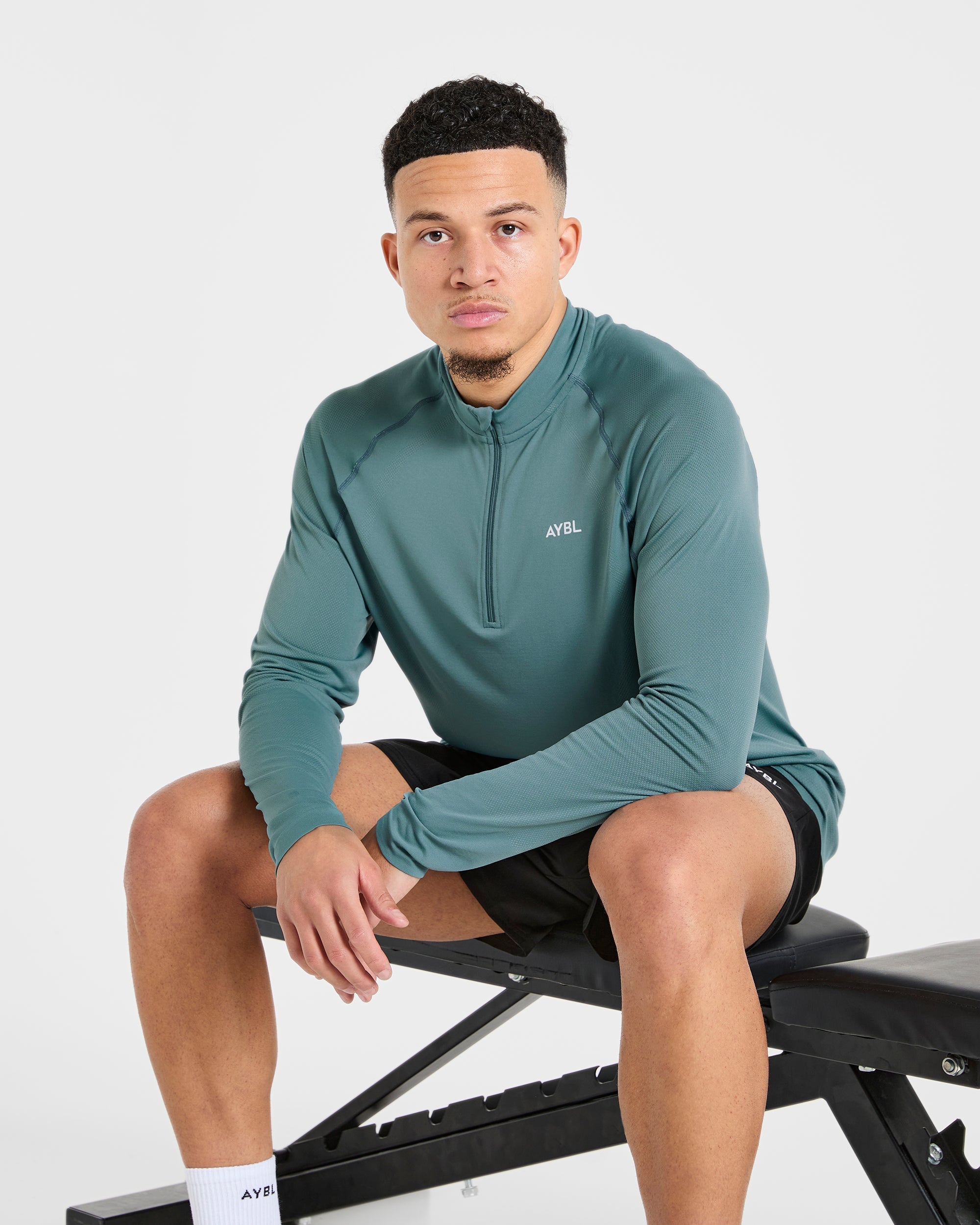 Attain Seamless 1/2 Zip Pullover - Titan Bleu