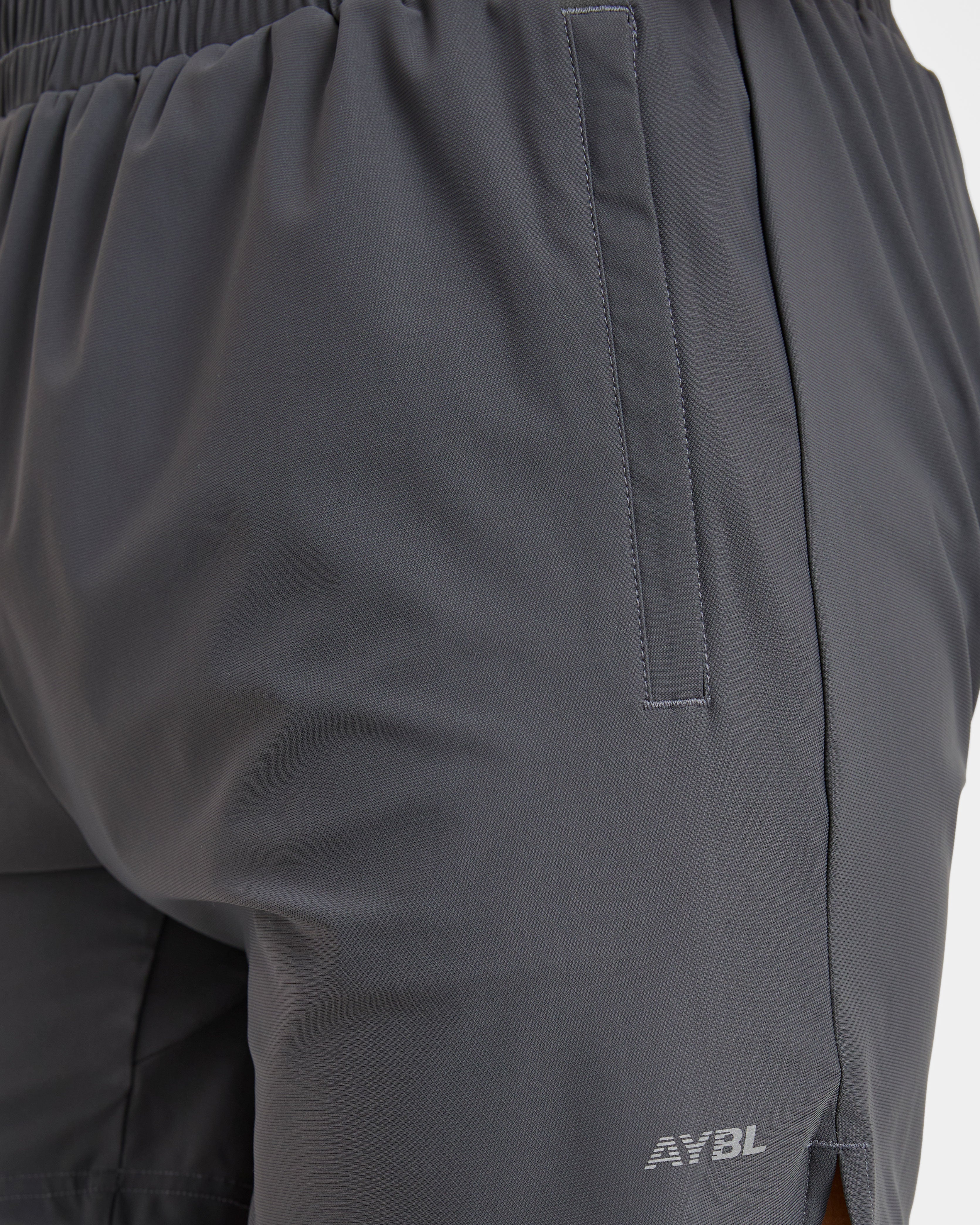 Run 5" Shorts - Hurricane Gris