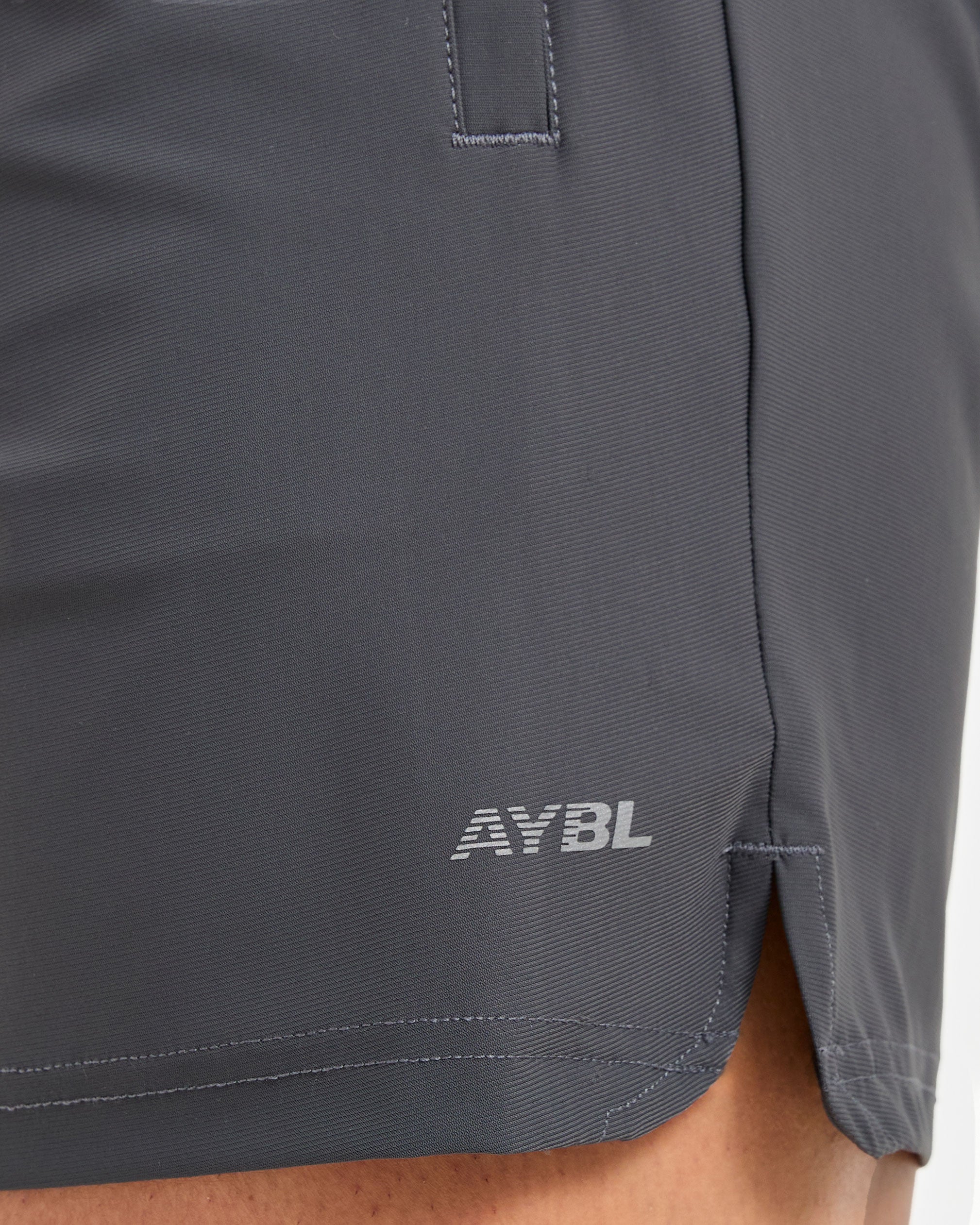 Run 5" Shorts - Hurricane Gris