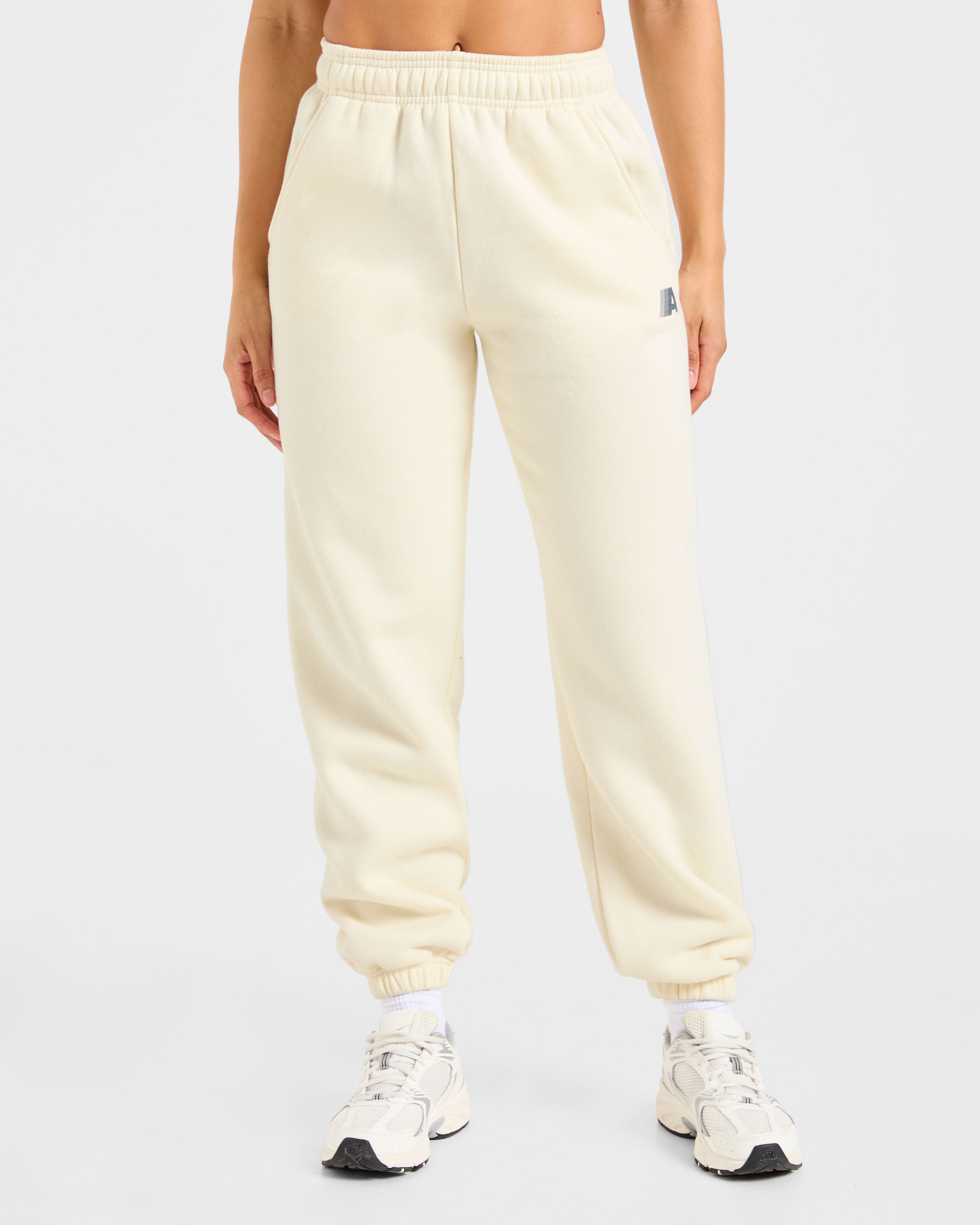 Retro Athletics Oversized Joggers - Butter Jaune/Navy