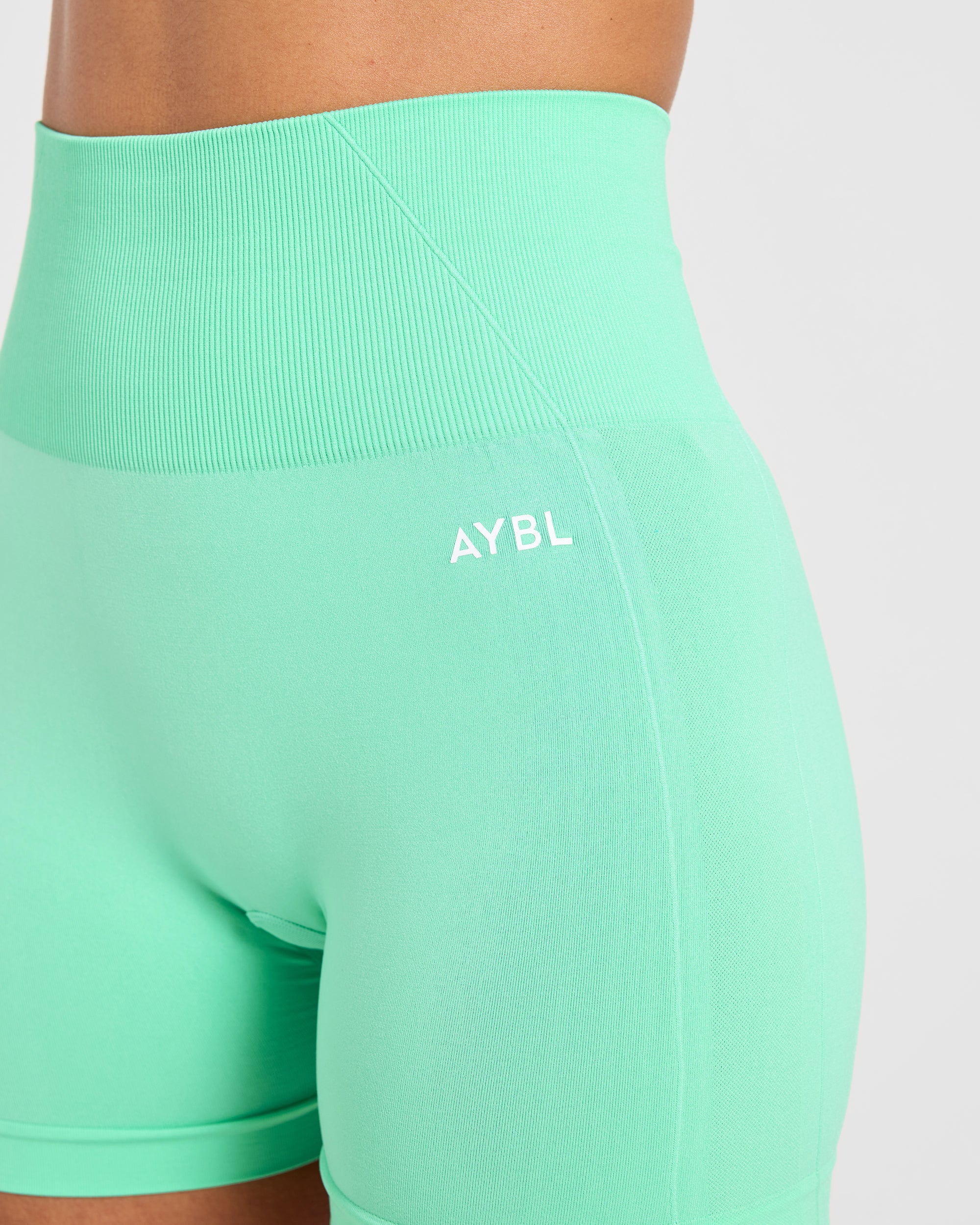 Empower Seamless Shorts - Spring Vert