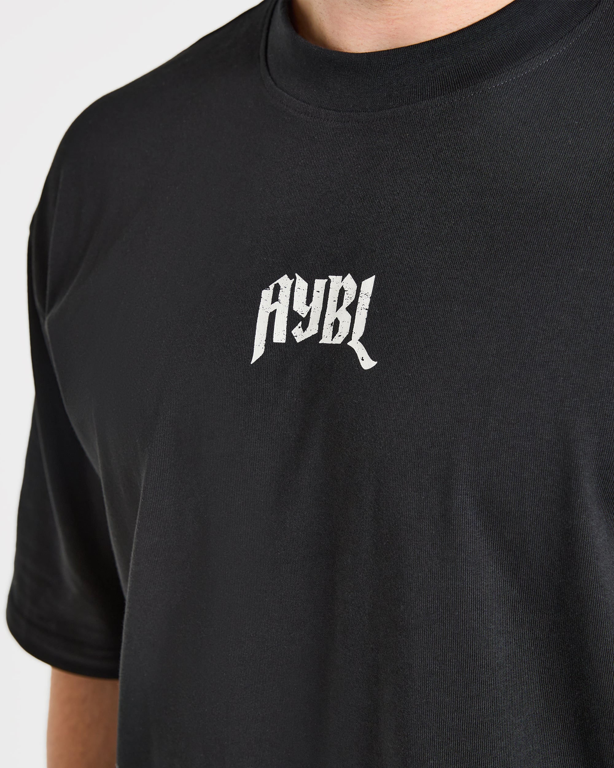 Heavy Lifting Gothic Oversized T Shirt - Noir/Off Blanc