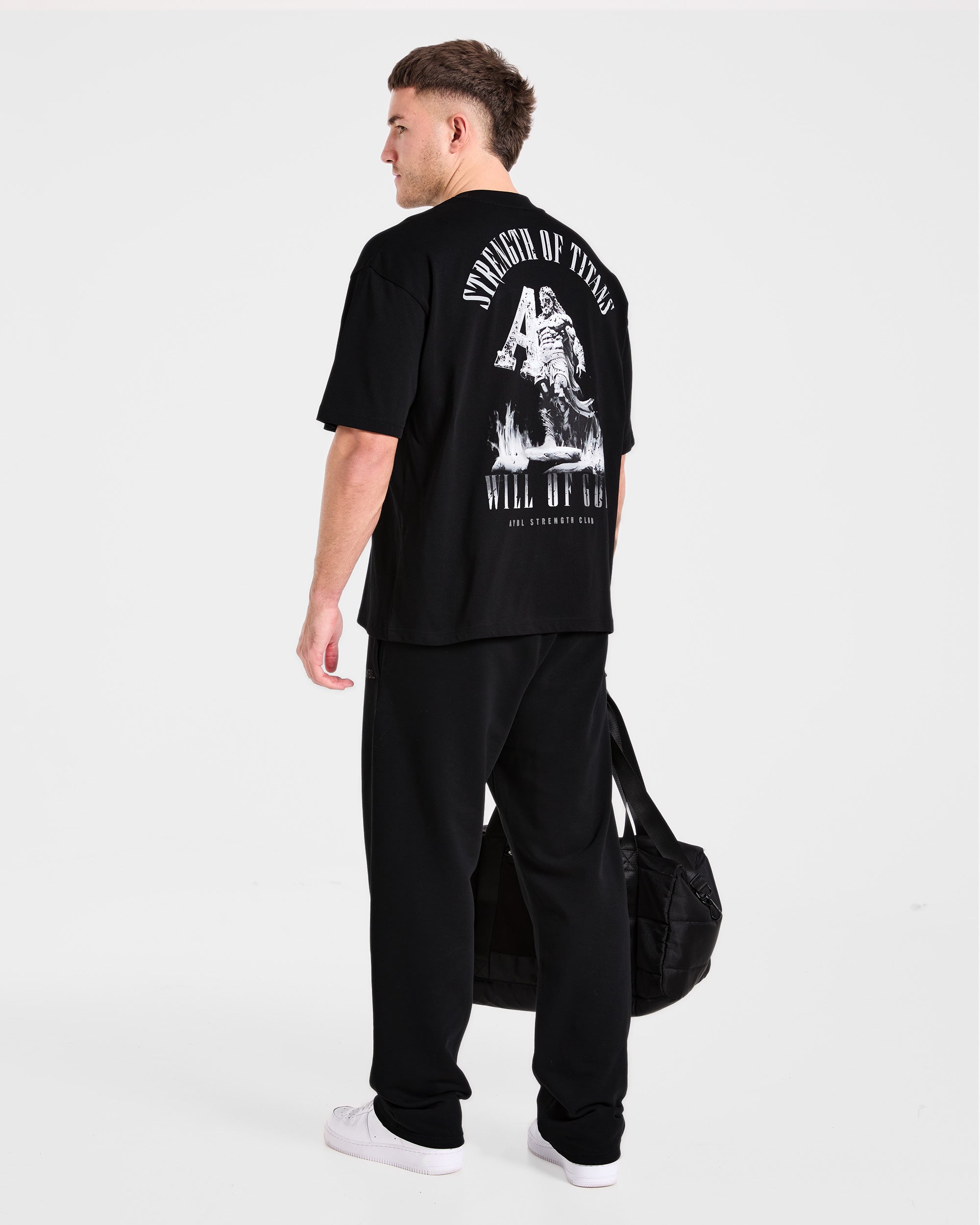 Strength Of Titans Oversized T Shirt - Noir