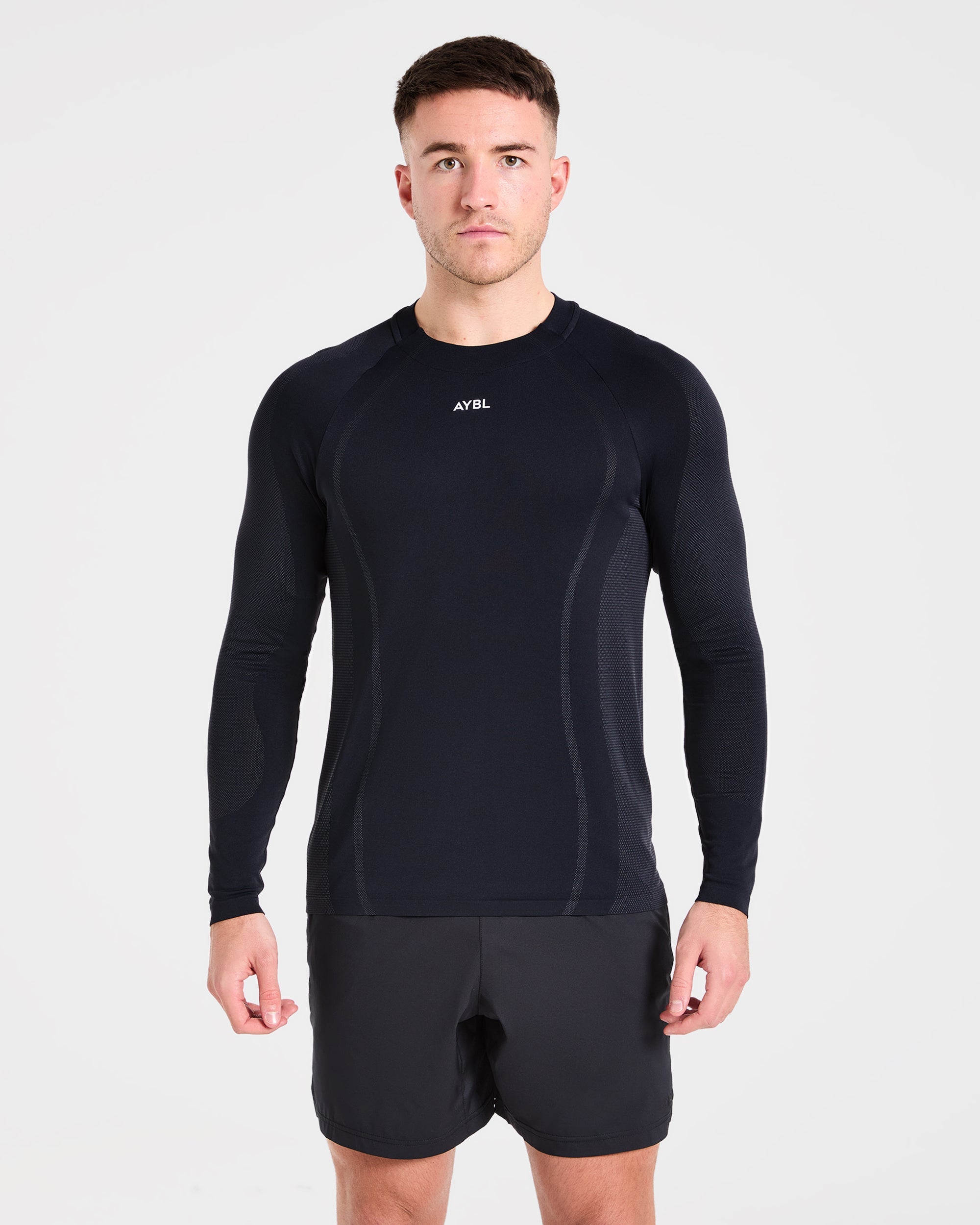 Attain Seamless Long Sleeve T Shirt - Noir