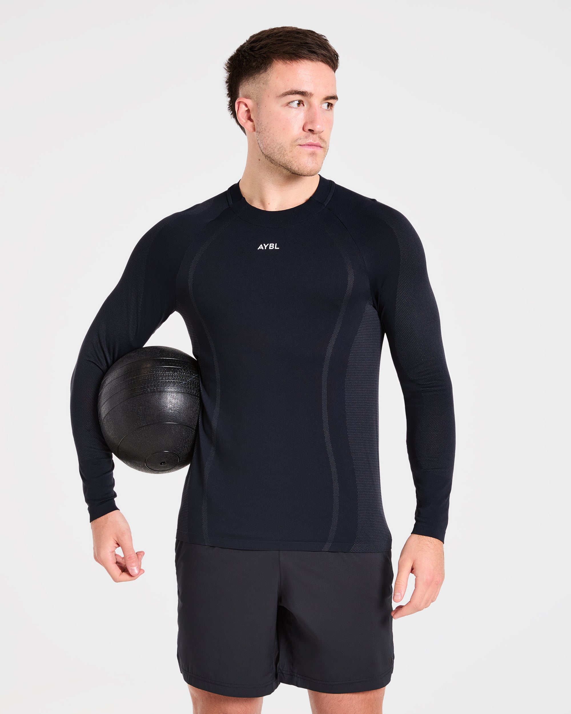 Attain Seamless Long Sleeve T Shirt - Noir