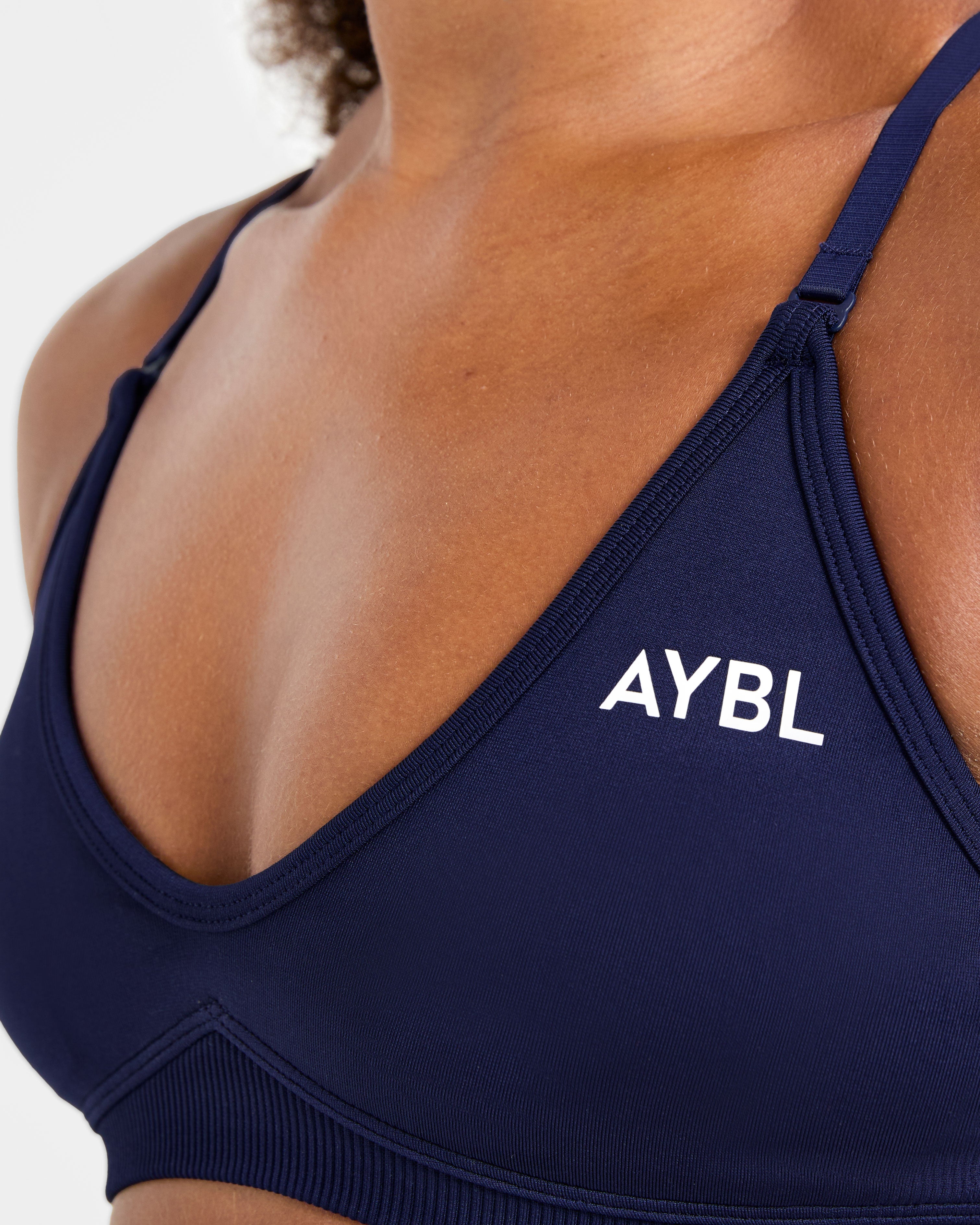 Adapt Seamless Strappy Sports Bra - Deep Navy