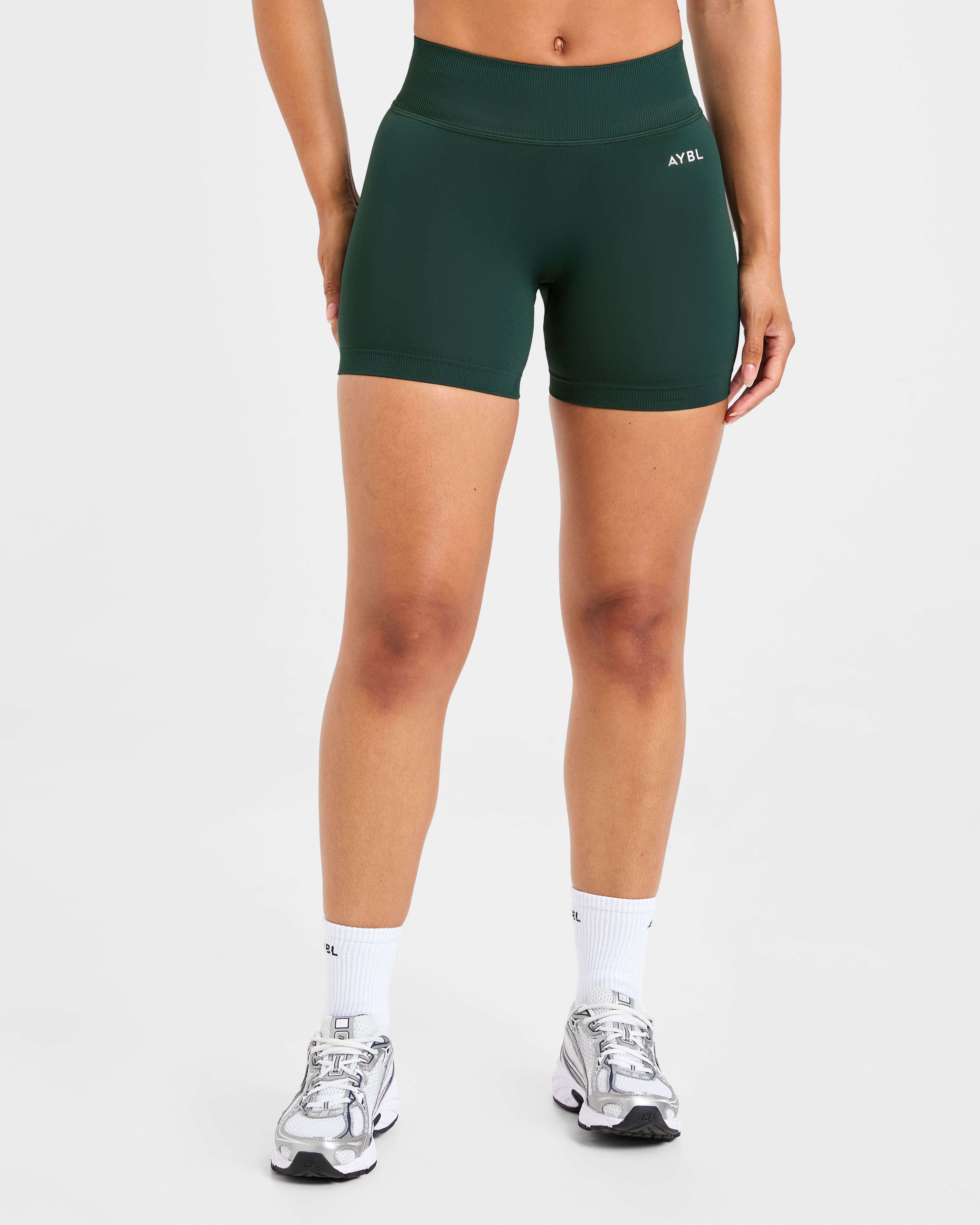 Adapt Seamless Shorts - Deep Forest
