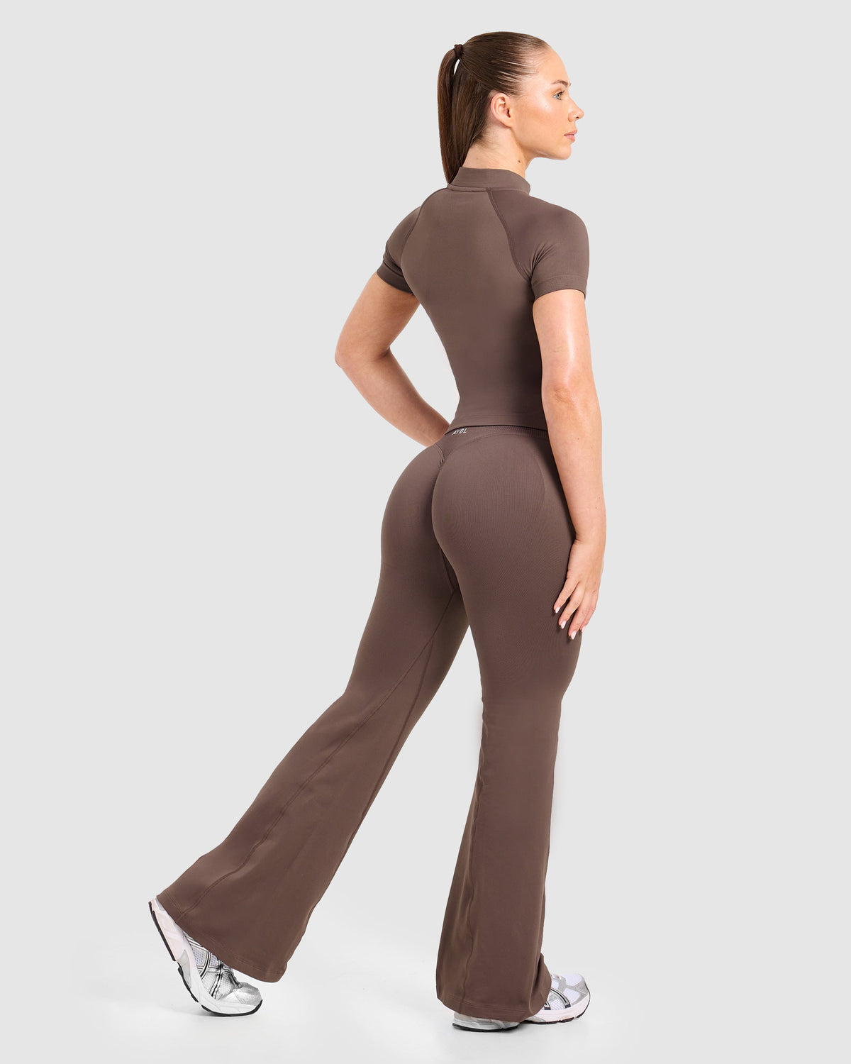 Enhance Seamless Short Sleeve Zip Up Jacket - Marron