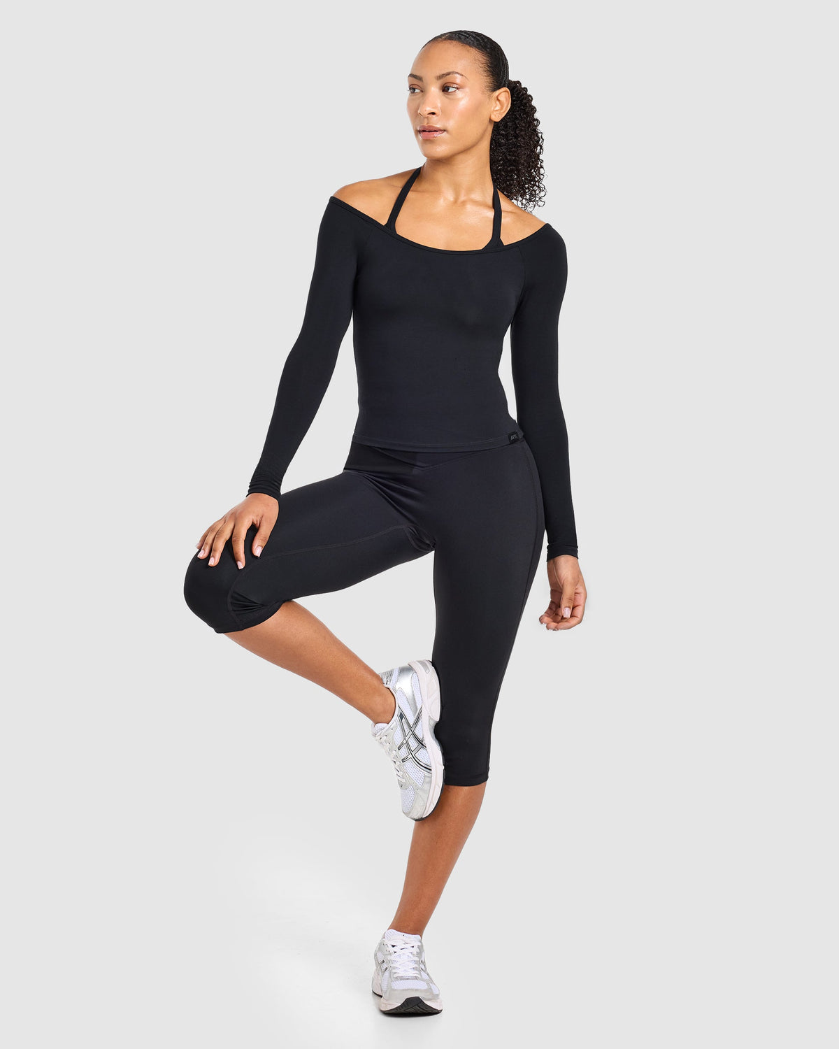Ease Off The Shoulder Top - Noir