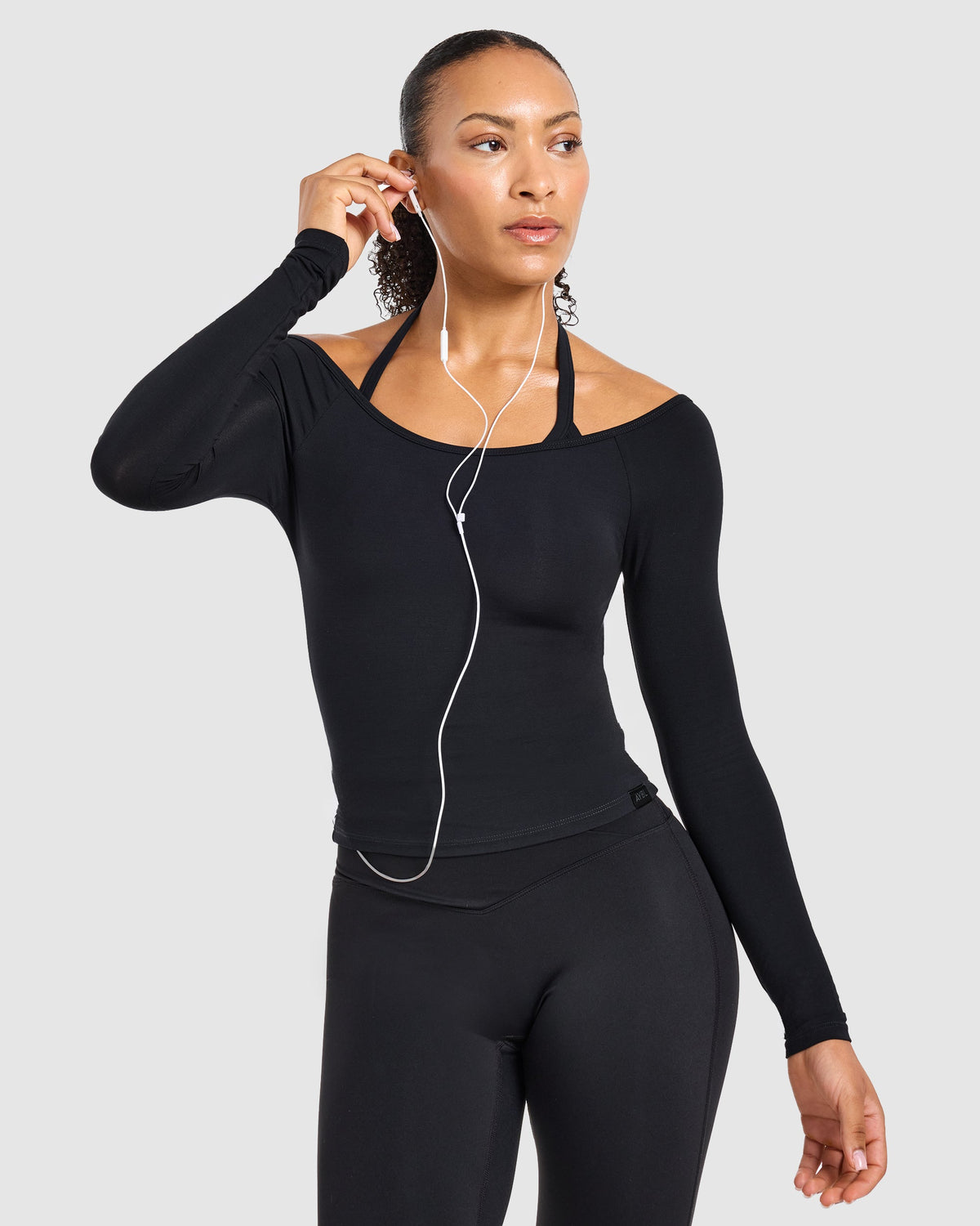 Ease Off The Shoulder Top - Noir
