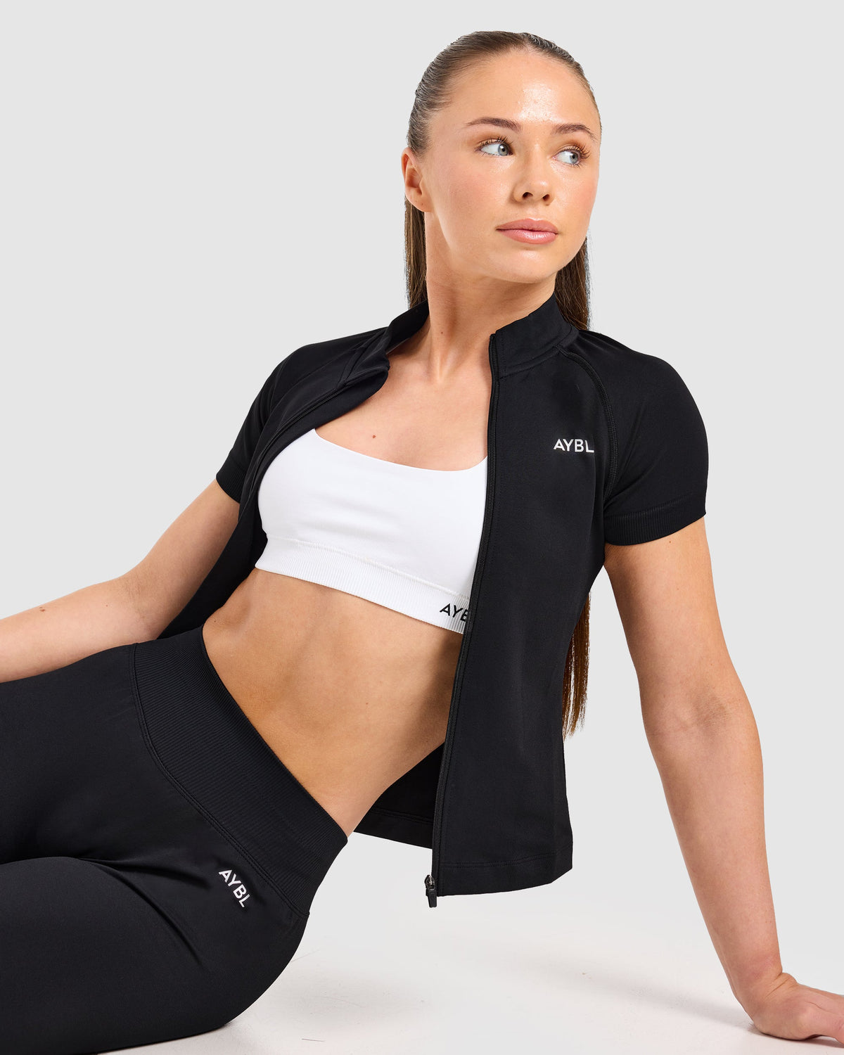 Enhance Seamless Short Sleeve Zip Up Jacket - Noir
