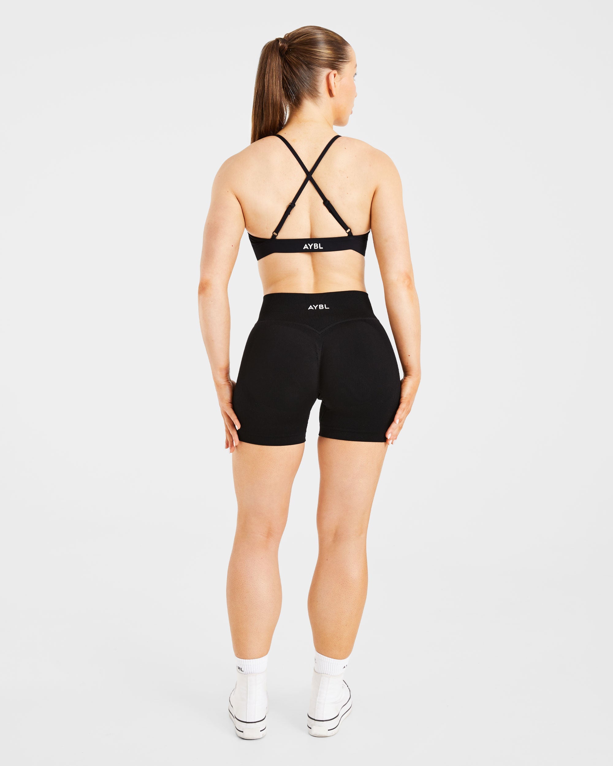 Essential Twist Crossback Sports Bra - Noir