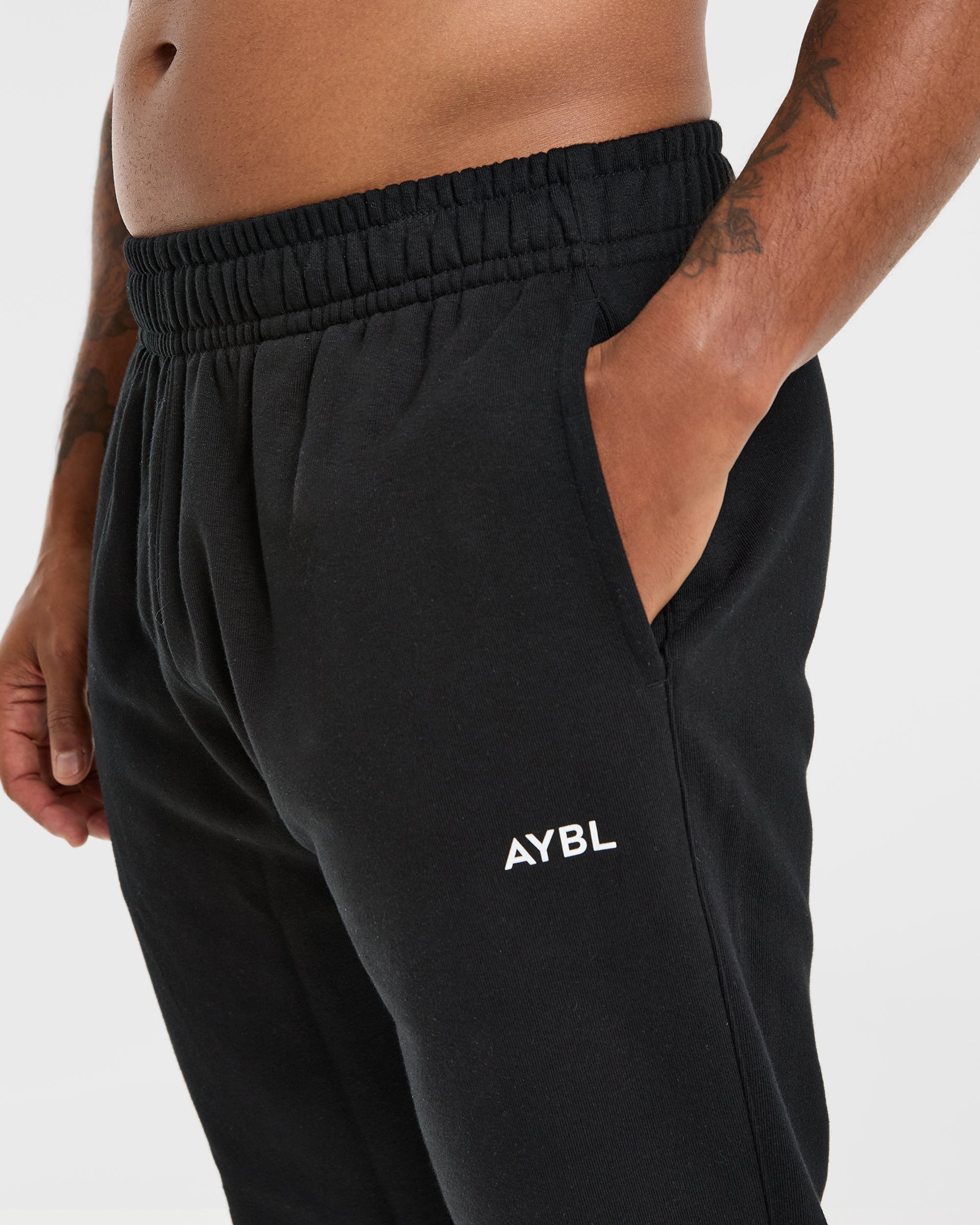 Essential Lightweight Joggers - Noir