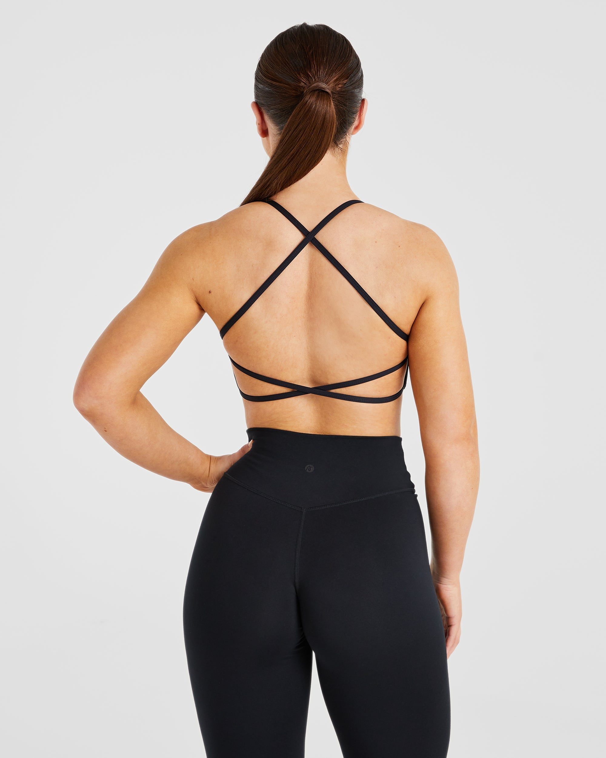 Essential Crossback Sports Bra - Noir