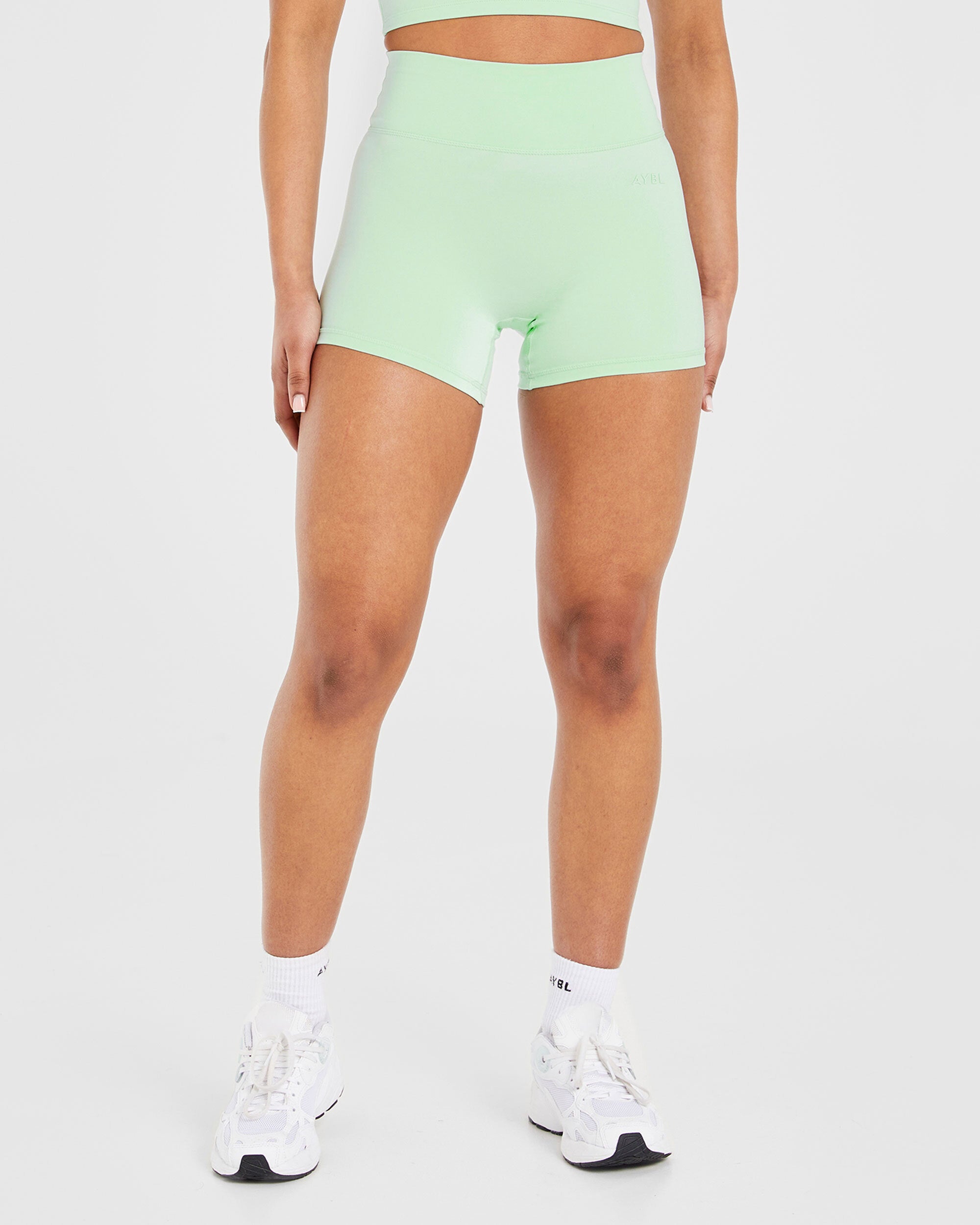 Staple Shorts - Mint Vert