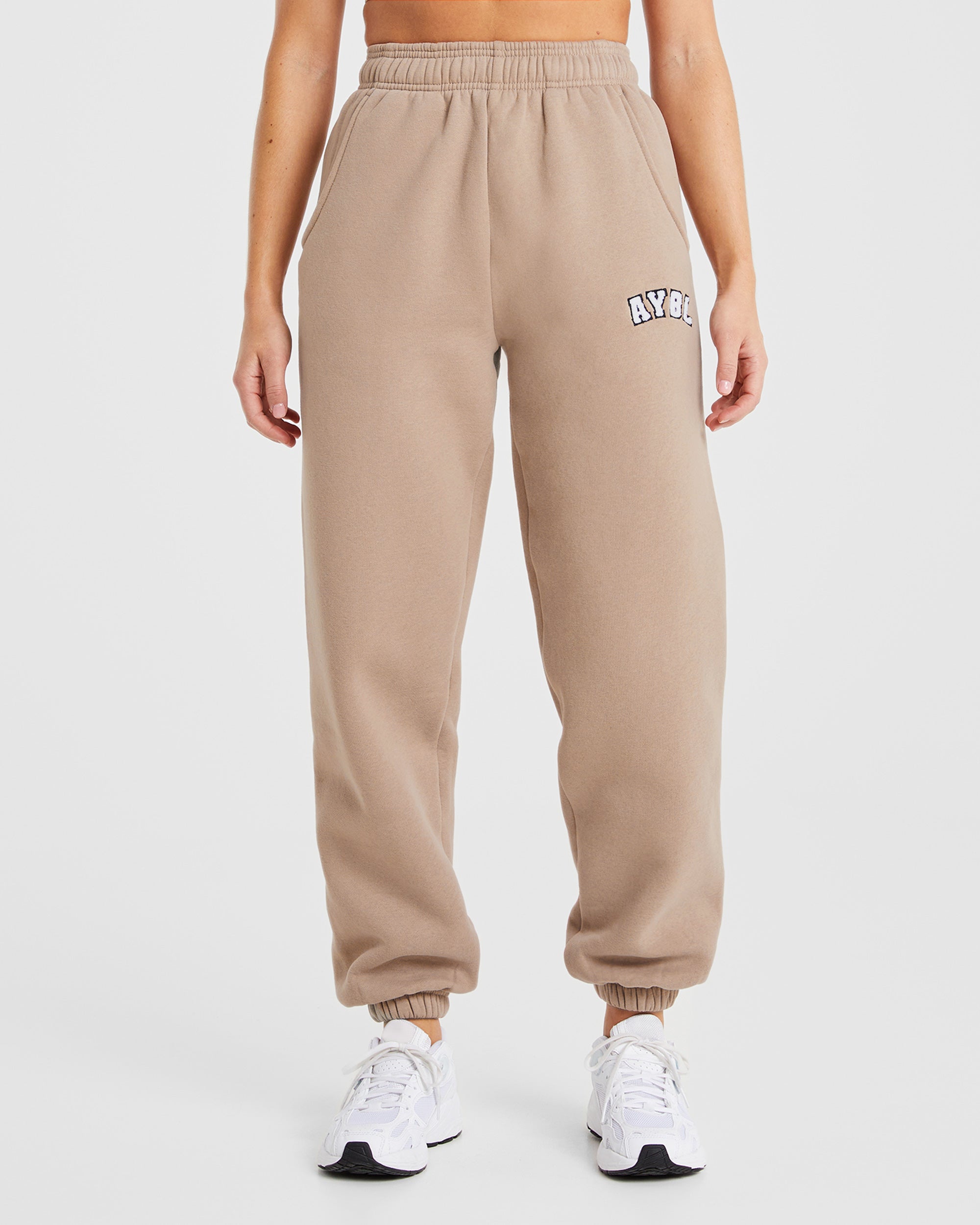 Varsity Oversized Joggers - Latte Marron