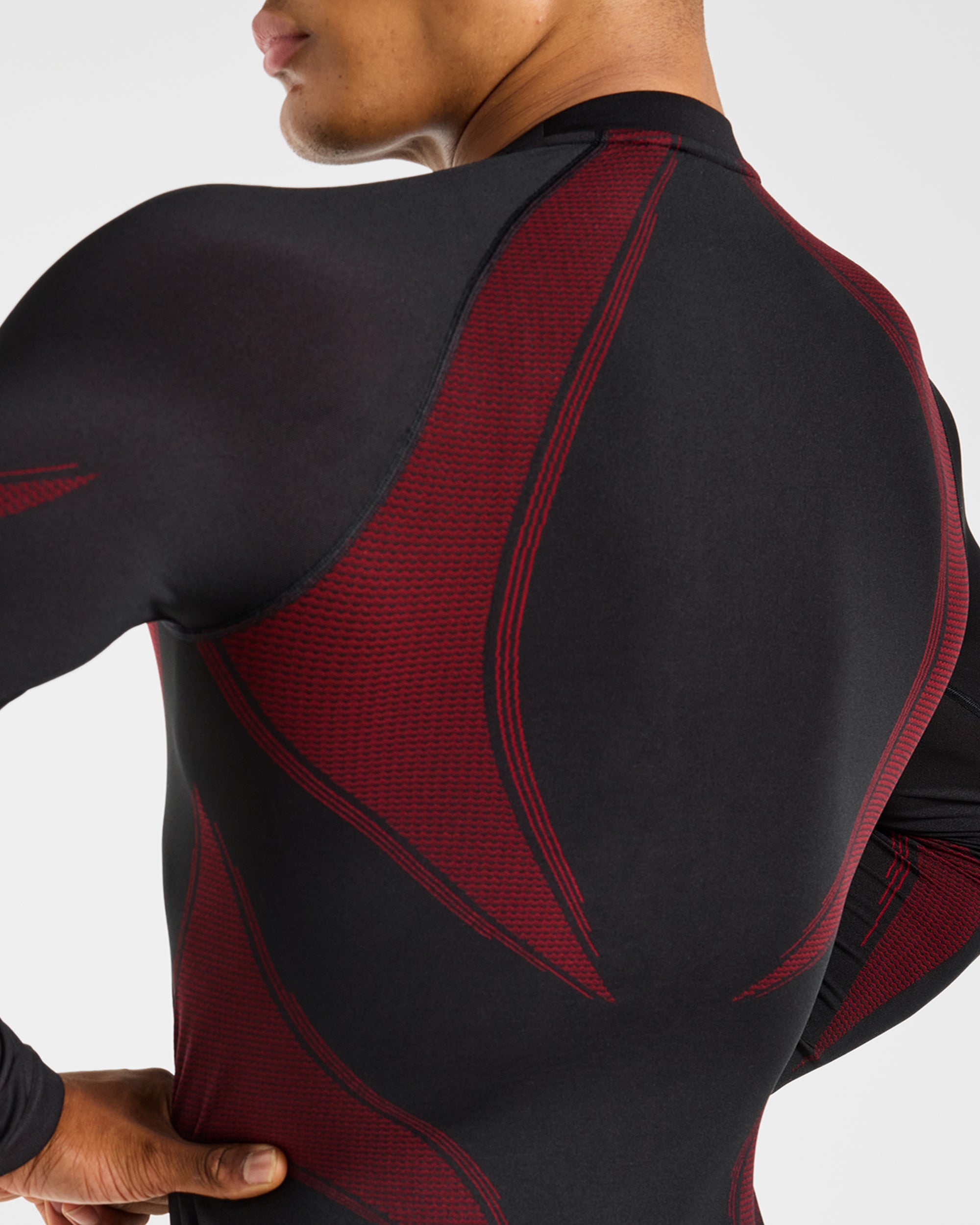 Charge Seamless Long Sleeve T Shirt - Noir/Rouge
