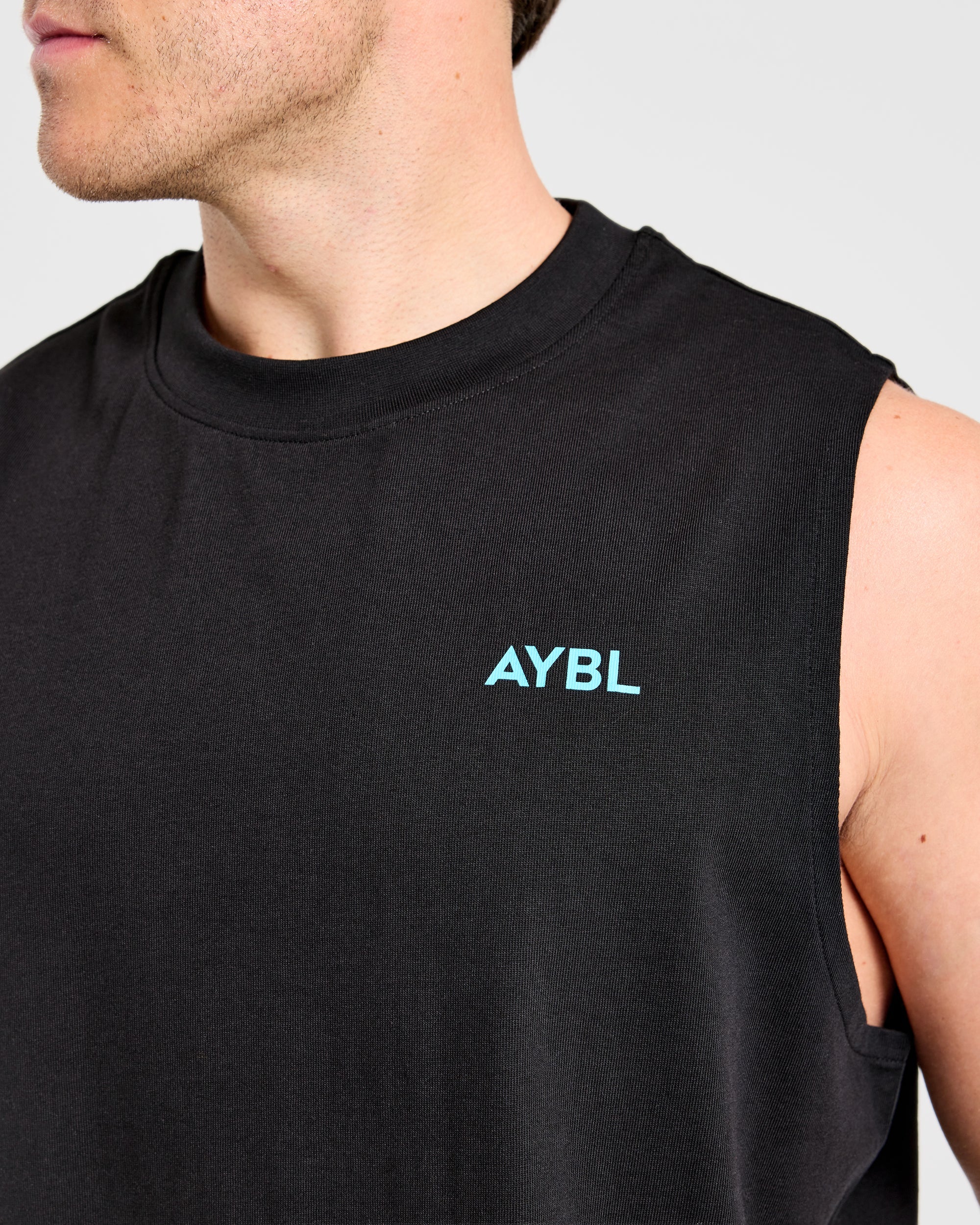 Essential Oversized Graphic Tank - Noir/Aqua
