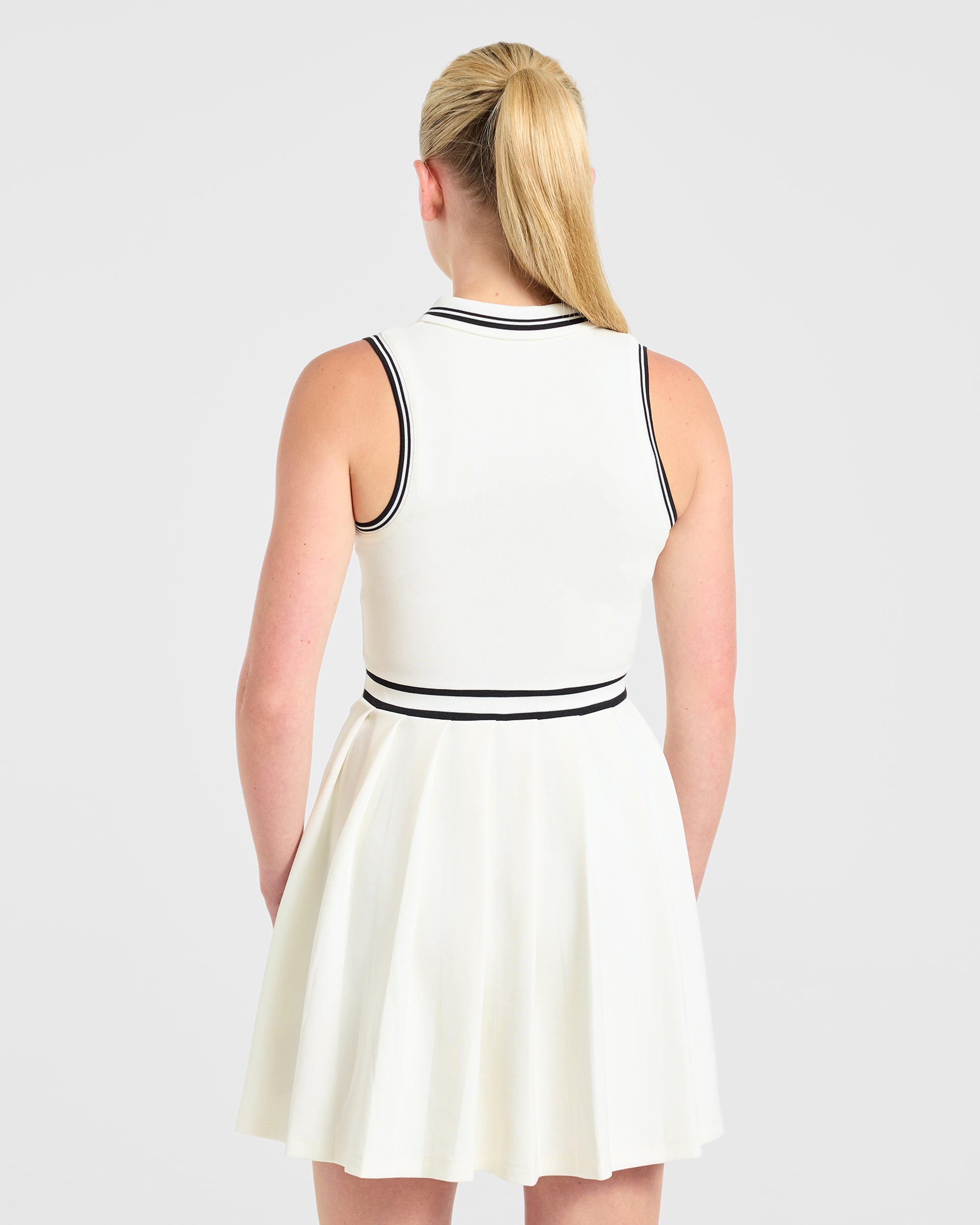 Classic Pleated Dress - Blanc