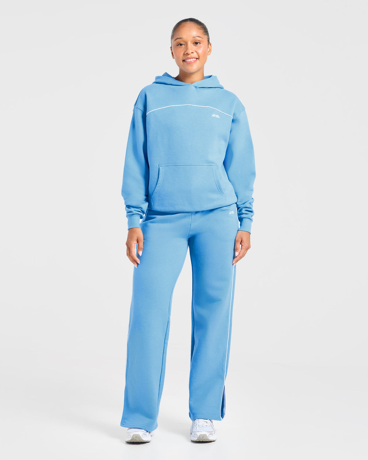Form Straight Leg Joggers - Bleu