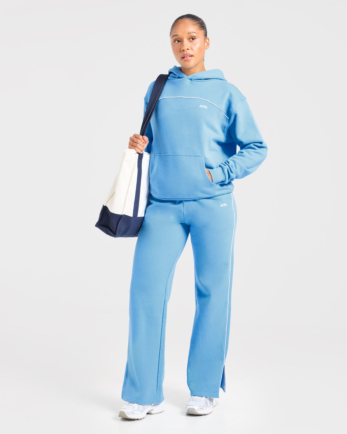 Form Straight Leg Joggers - Bleu
