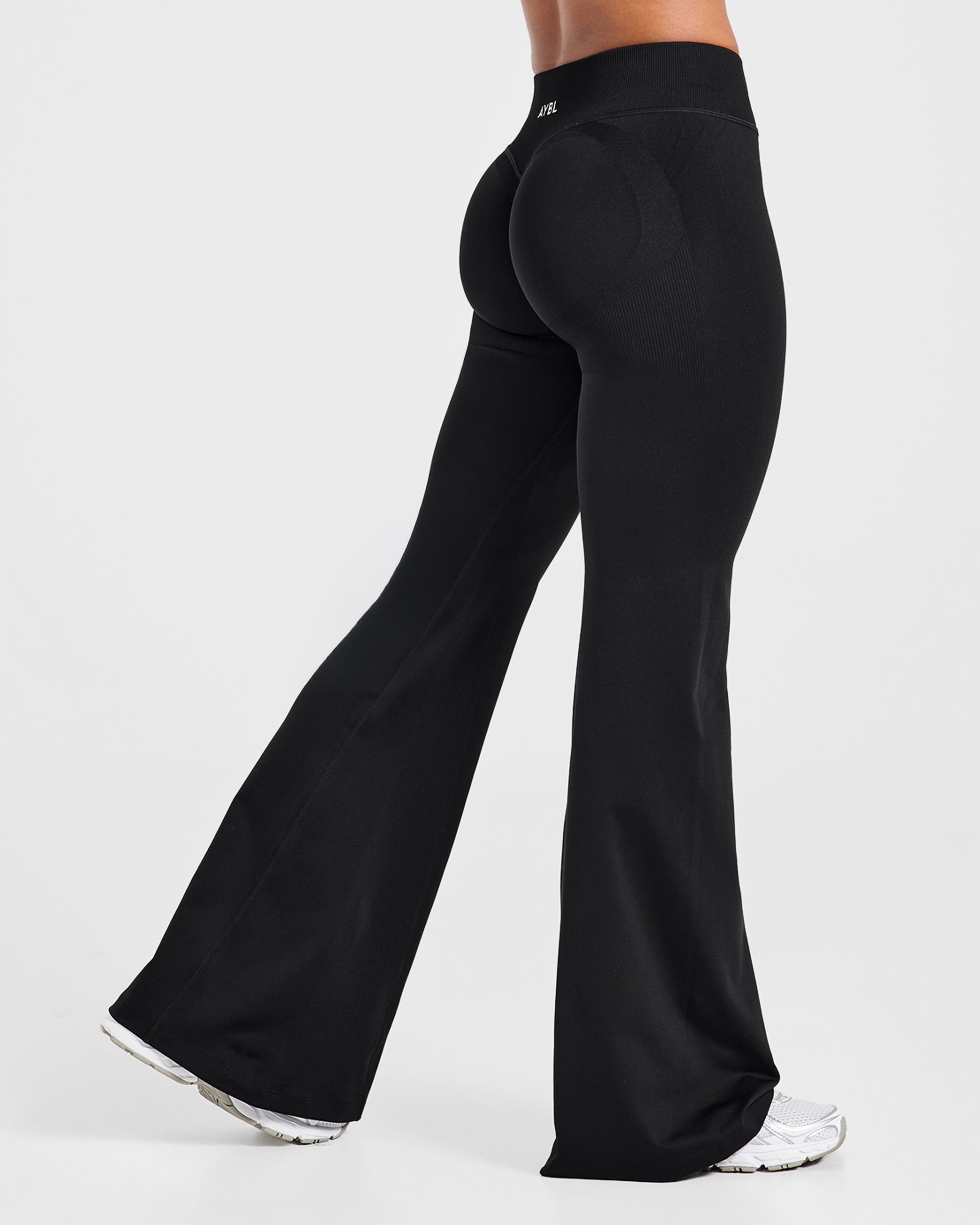 Adapt Seamless Flared Leggings - Noir