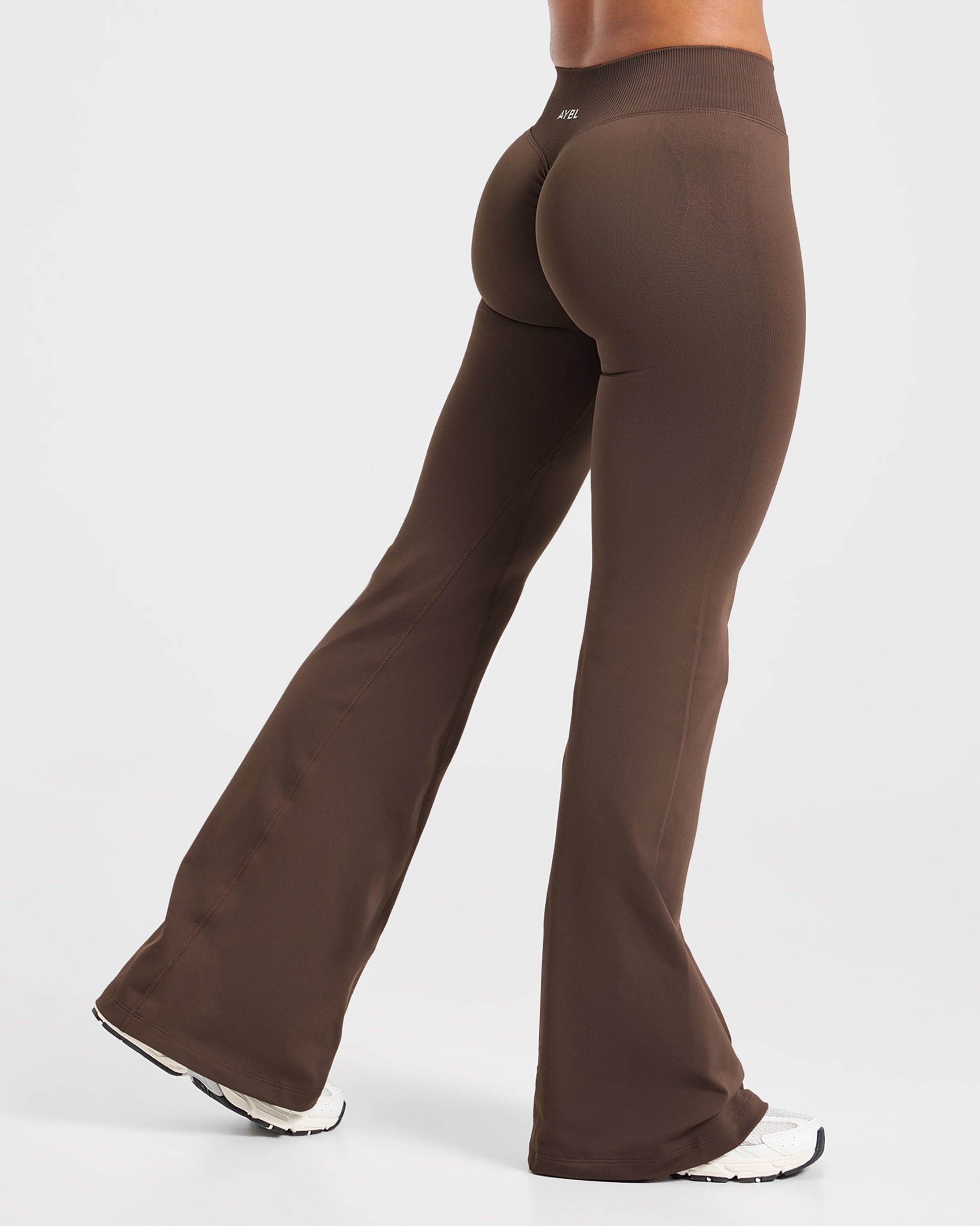 Enhance Seamless Flared Leggings - Marron