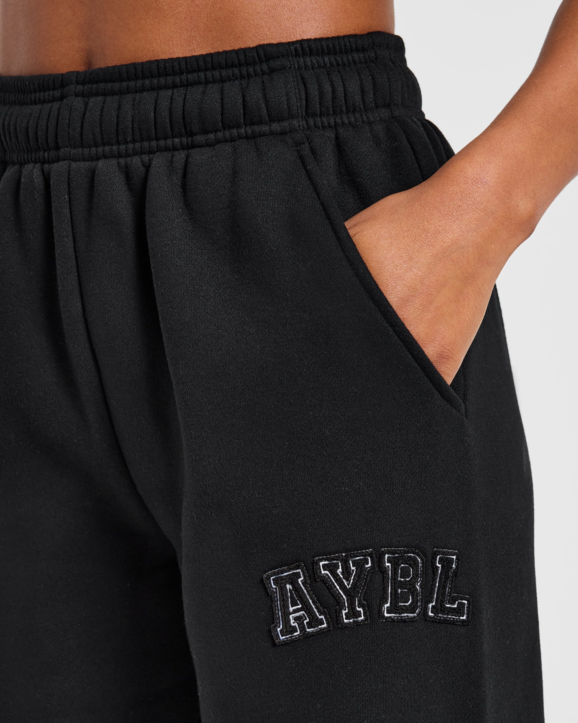 Varsity Applique Oversized Straight Leg Joggers - Noir