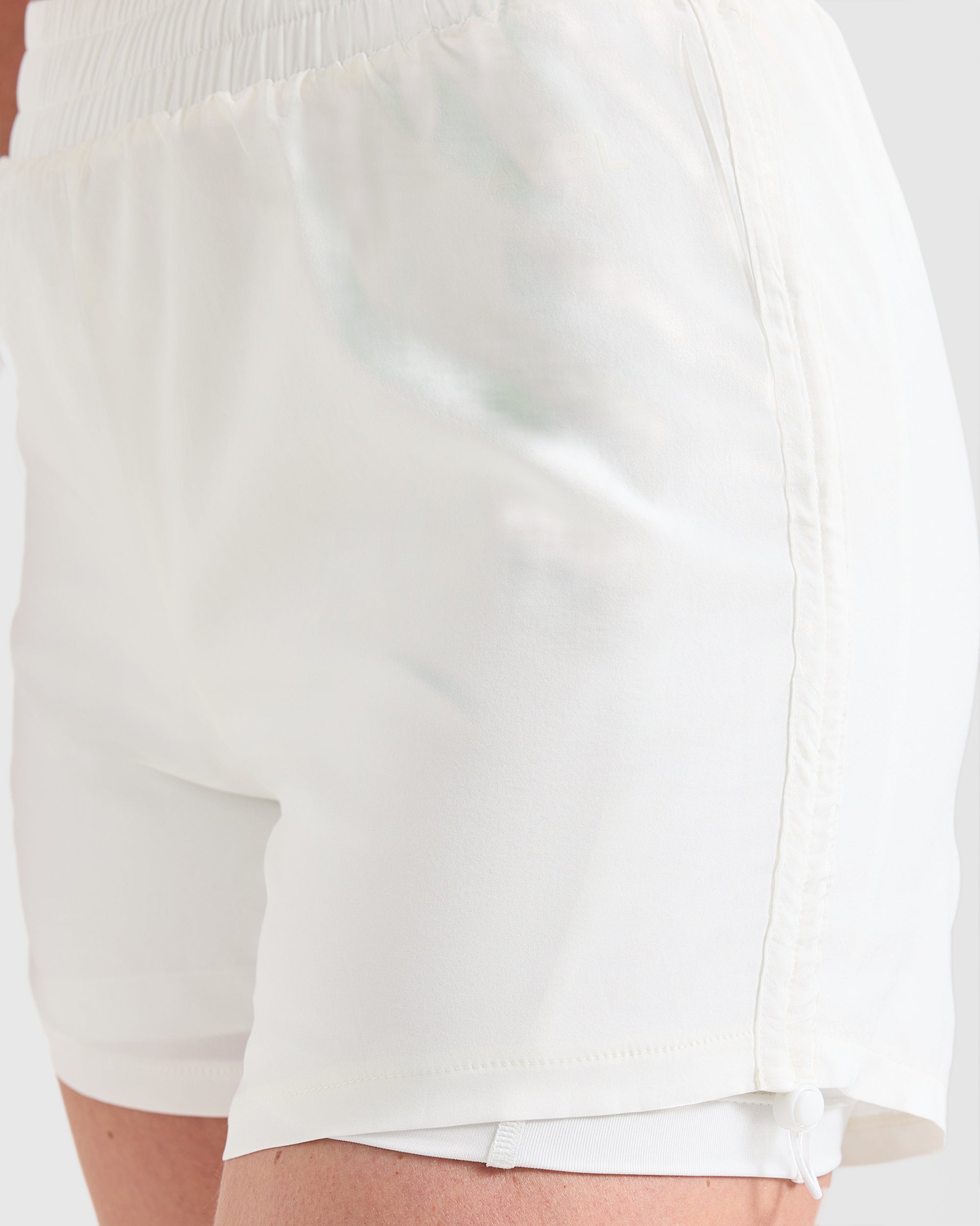 Run Ruched Shorts - Blanc