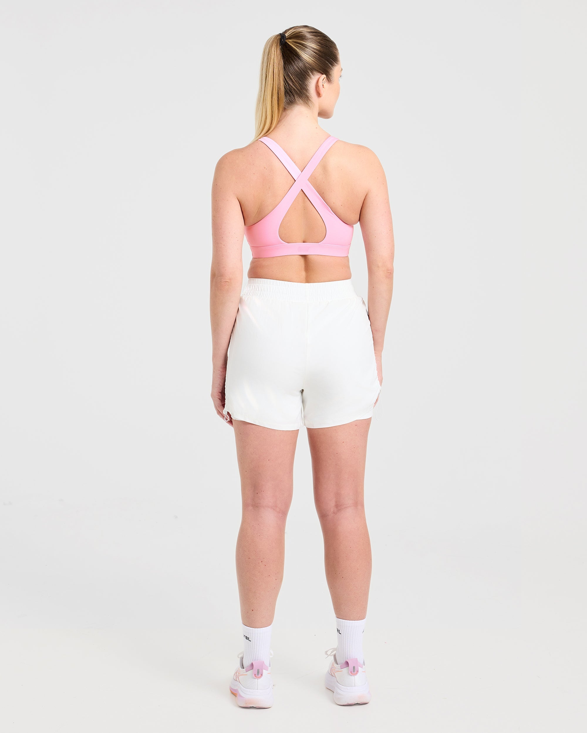 Run Ruched Shorts - Blanc