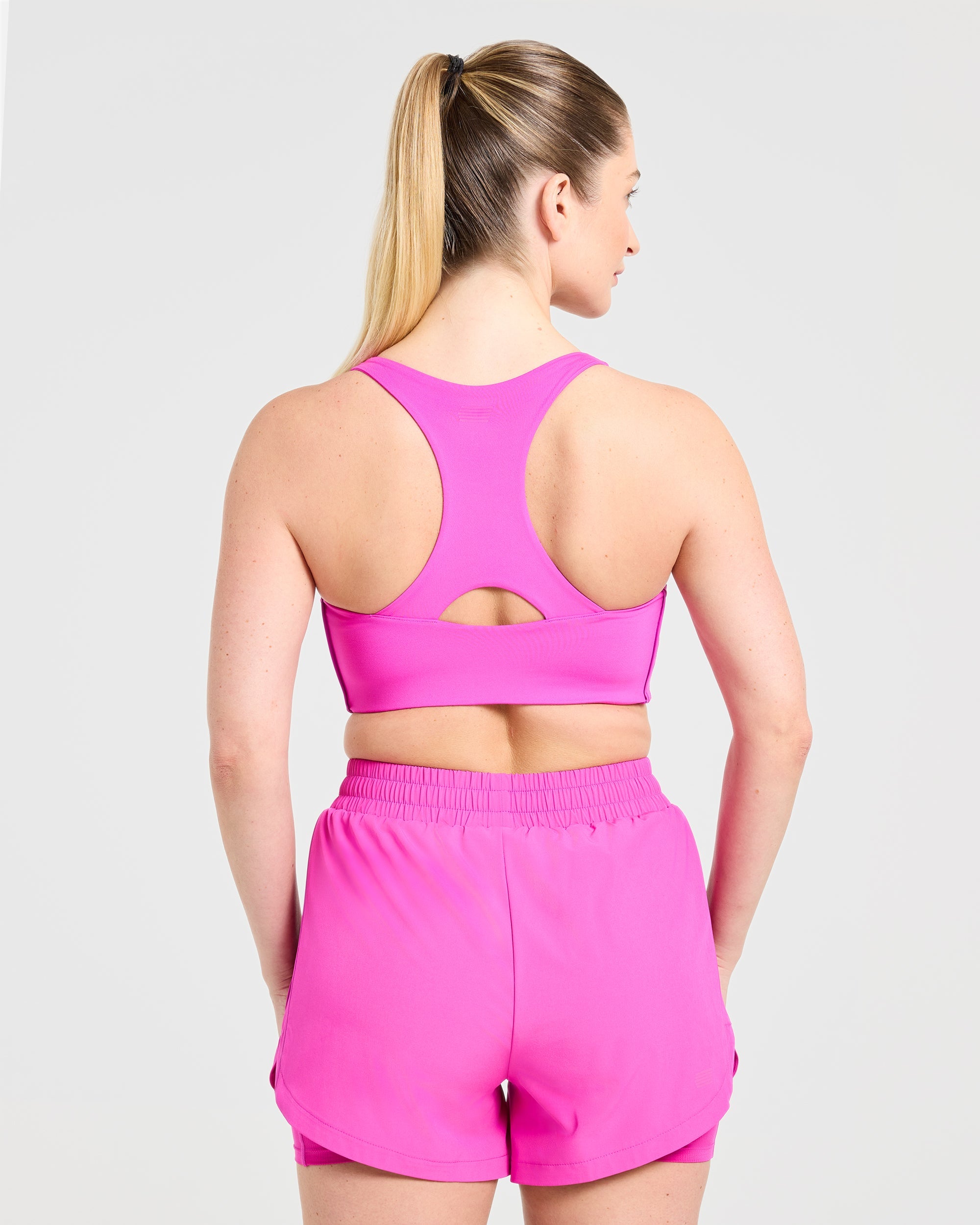 Run Sports Bra - Vibrant Magenta