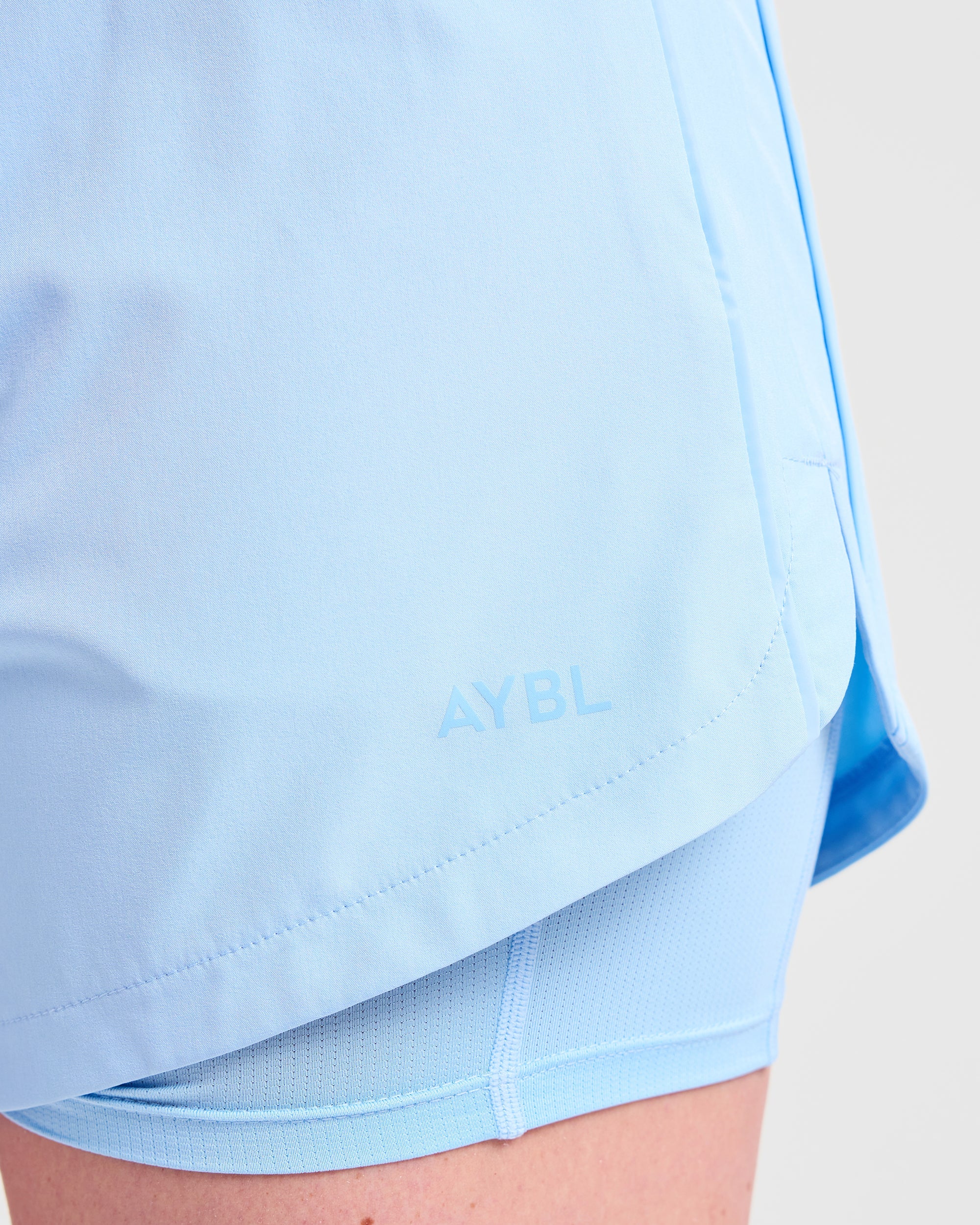 Run 2 in 1 Shorts - Spring Bleu