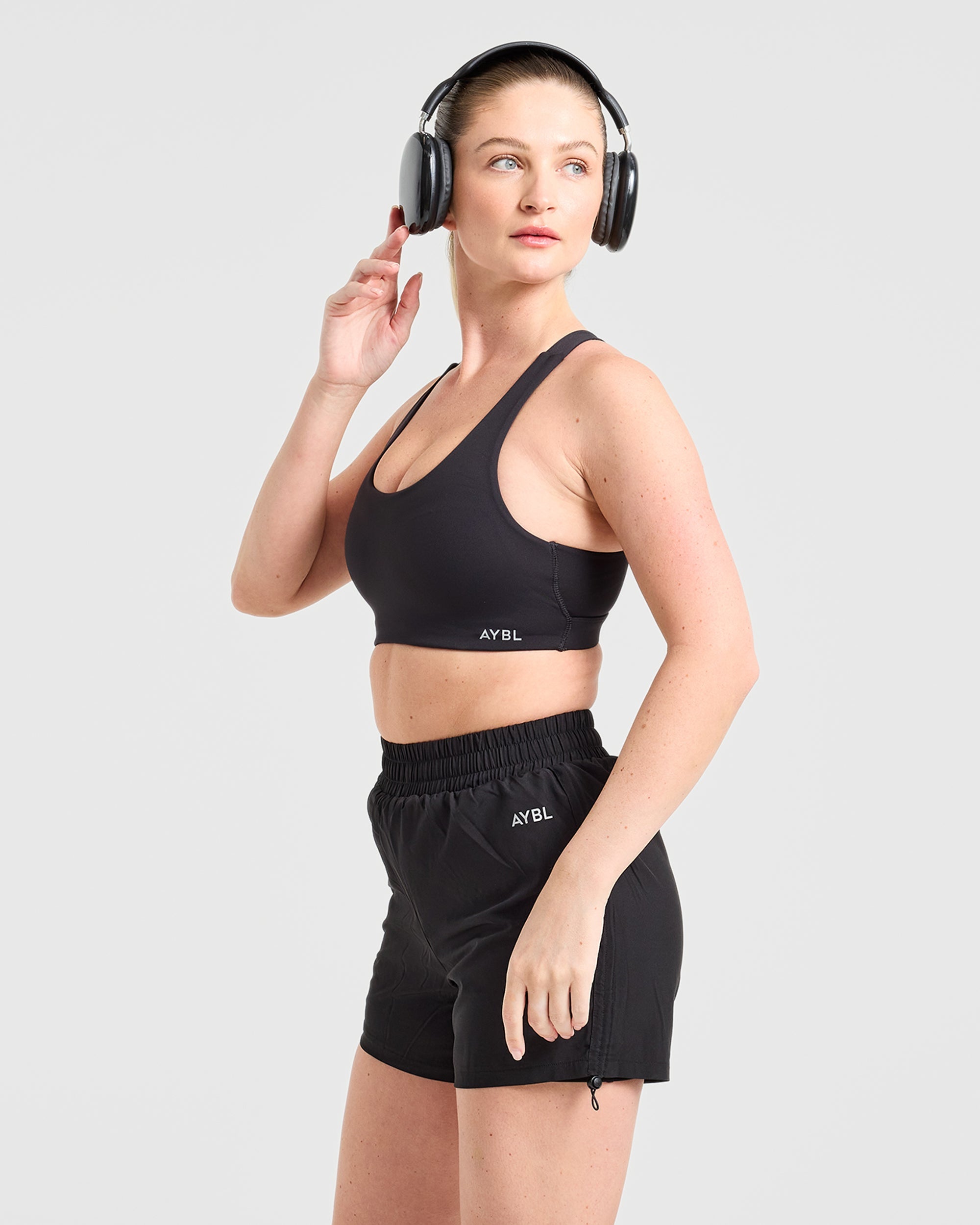 Run Ruched Shorts - Noir