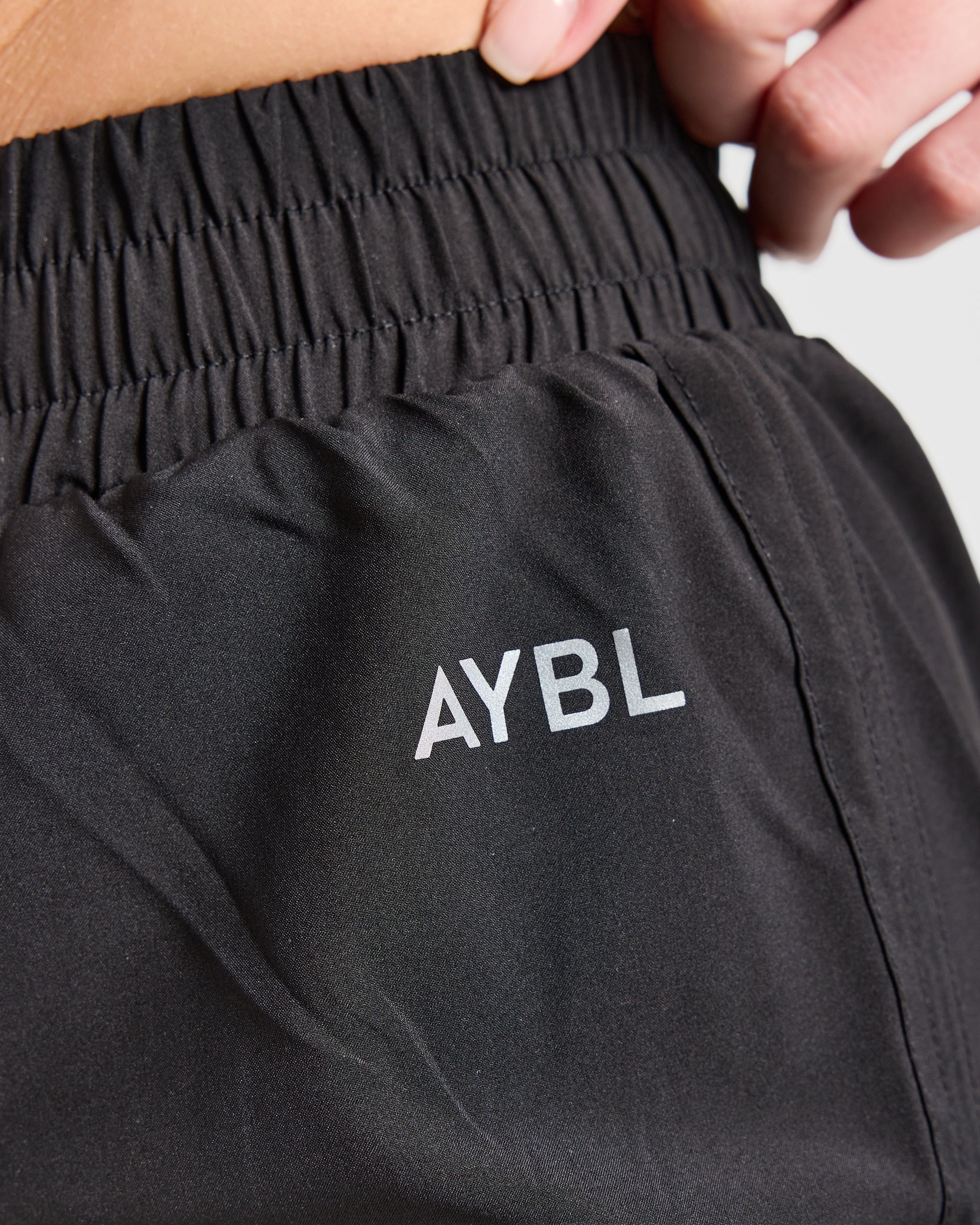 Run Ruched Shorts - Noir