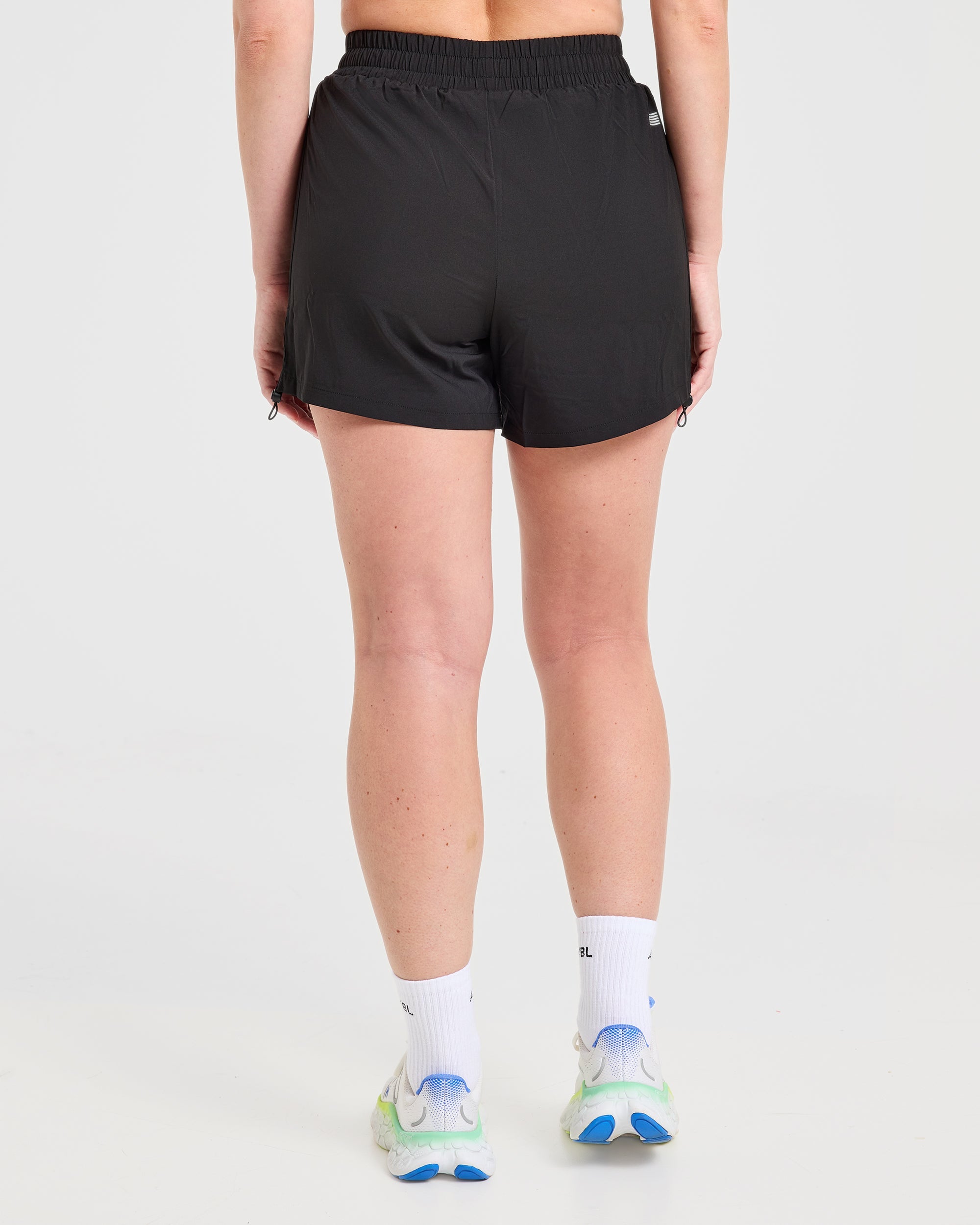 Run Ruched Shorts - Noir