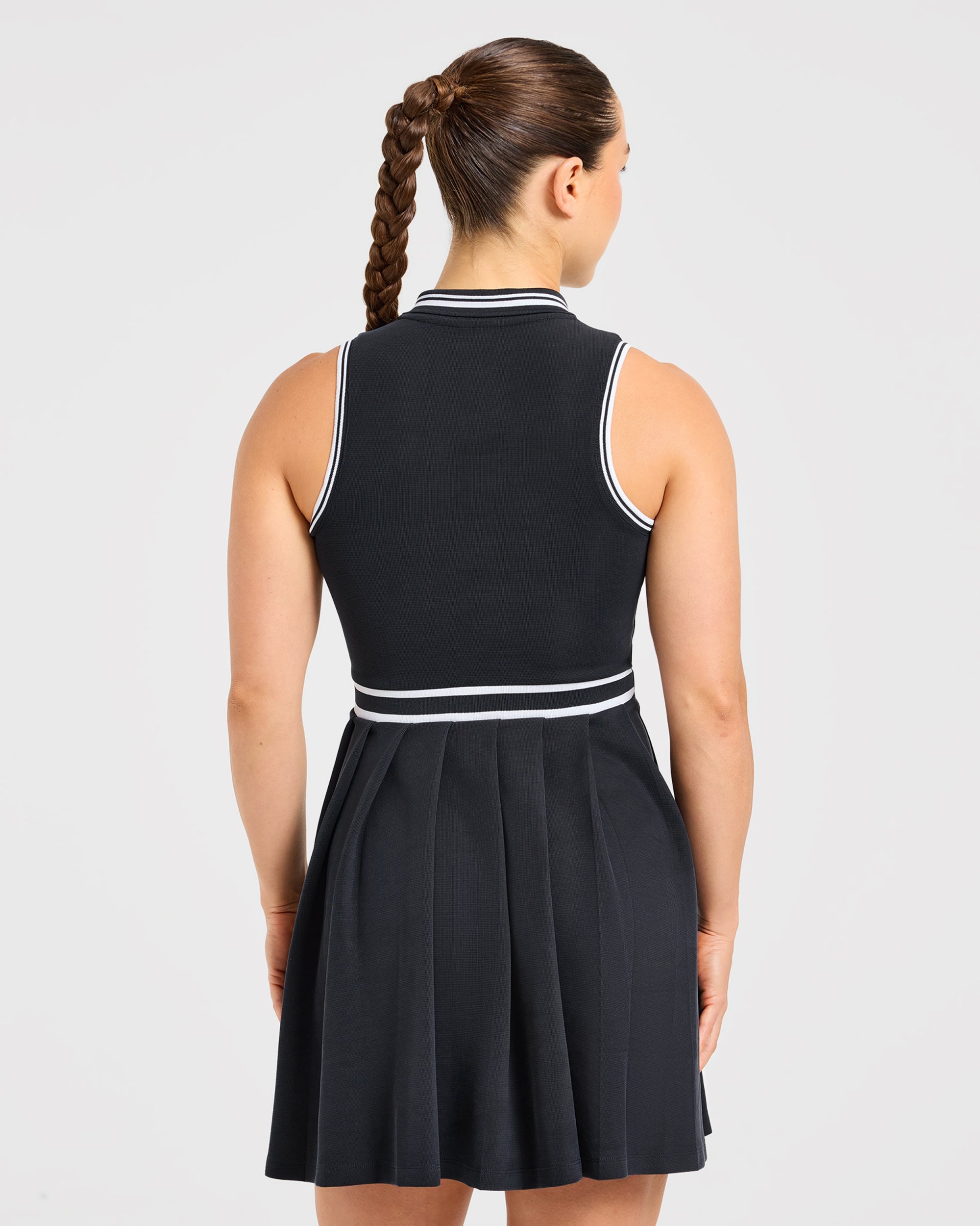 Classic Pleated Dress - Noir