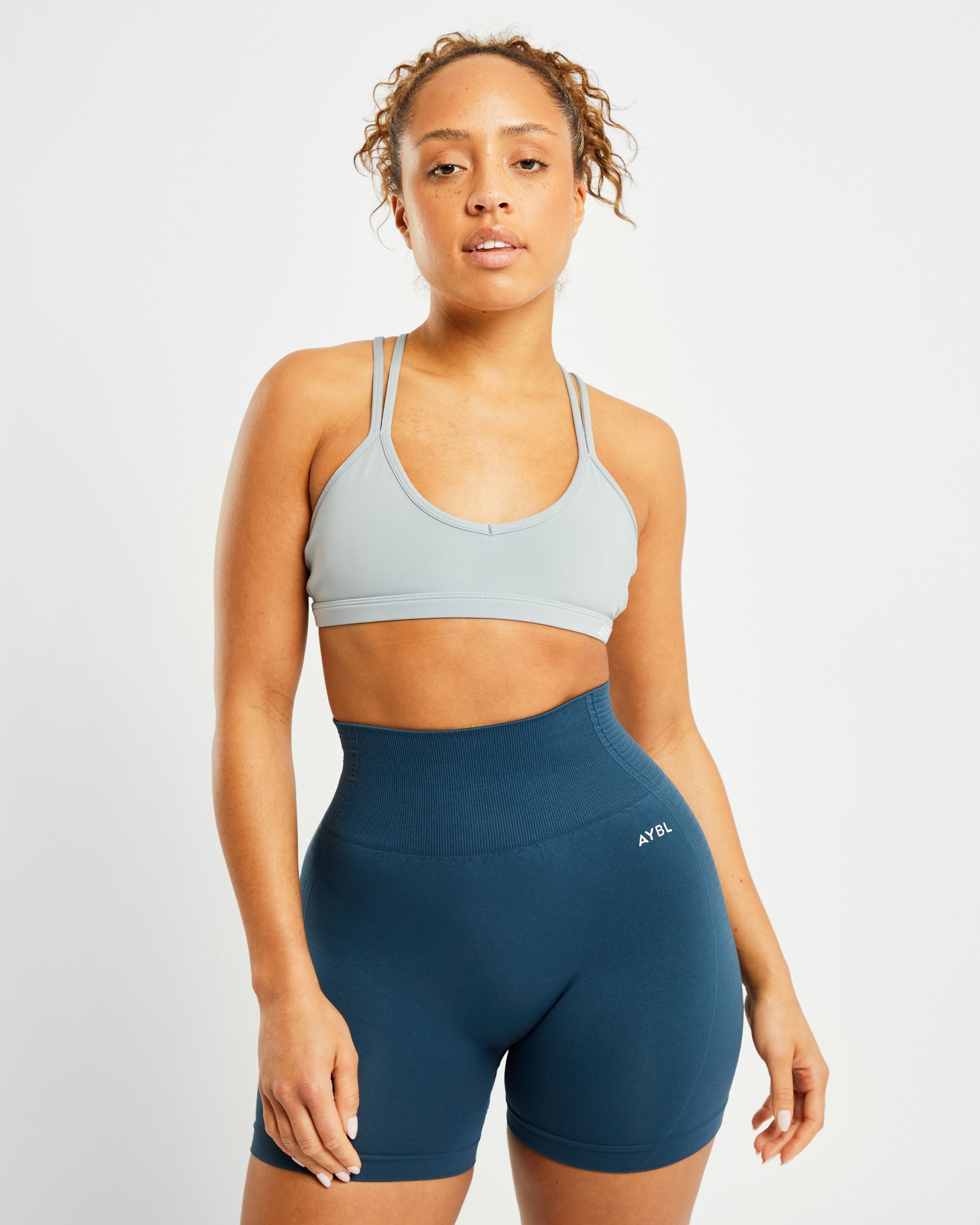 Essential Strappy Sports Bra - Pebble Gris