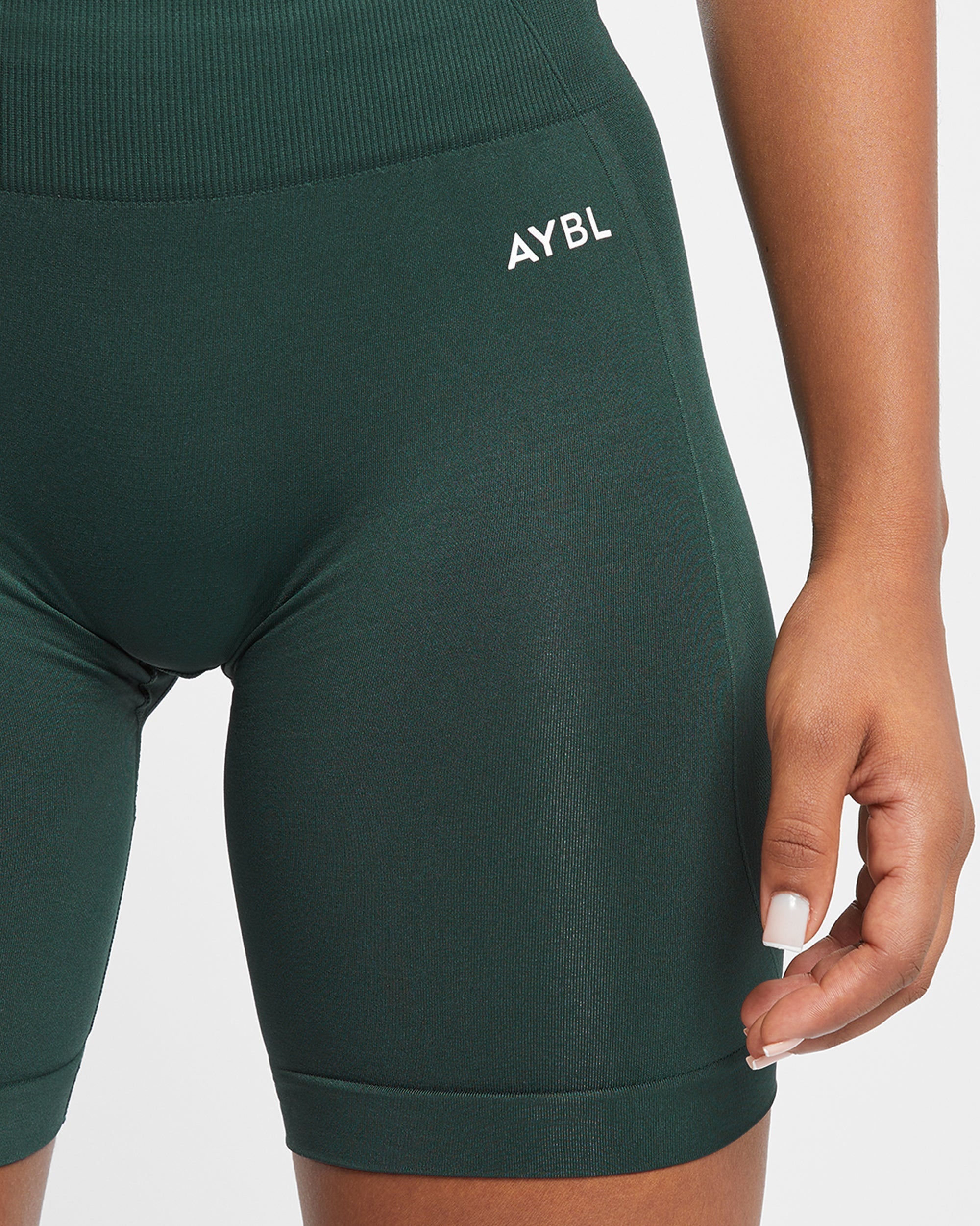 Empower Seamless Cycling Shorts - Dark Vert