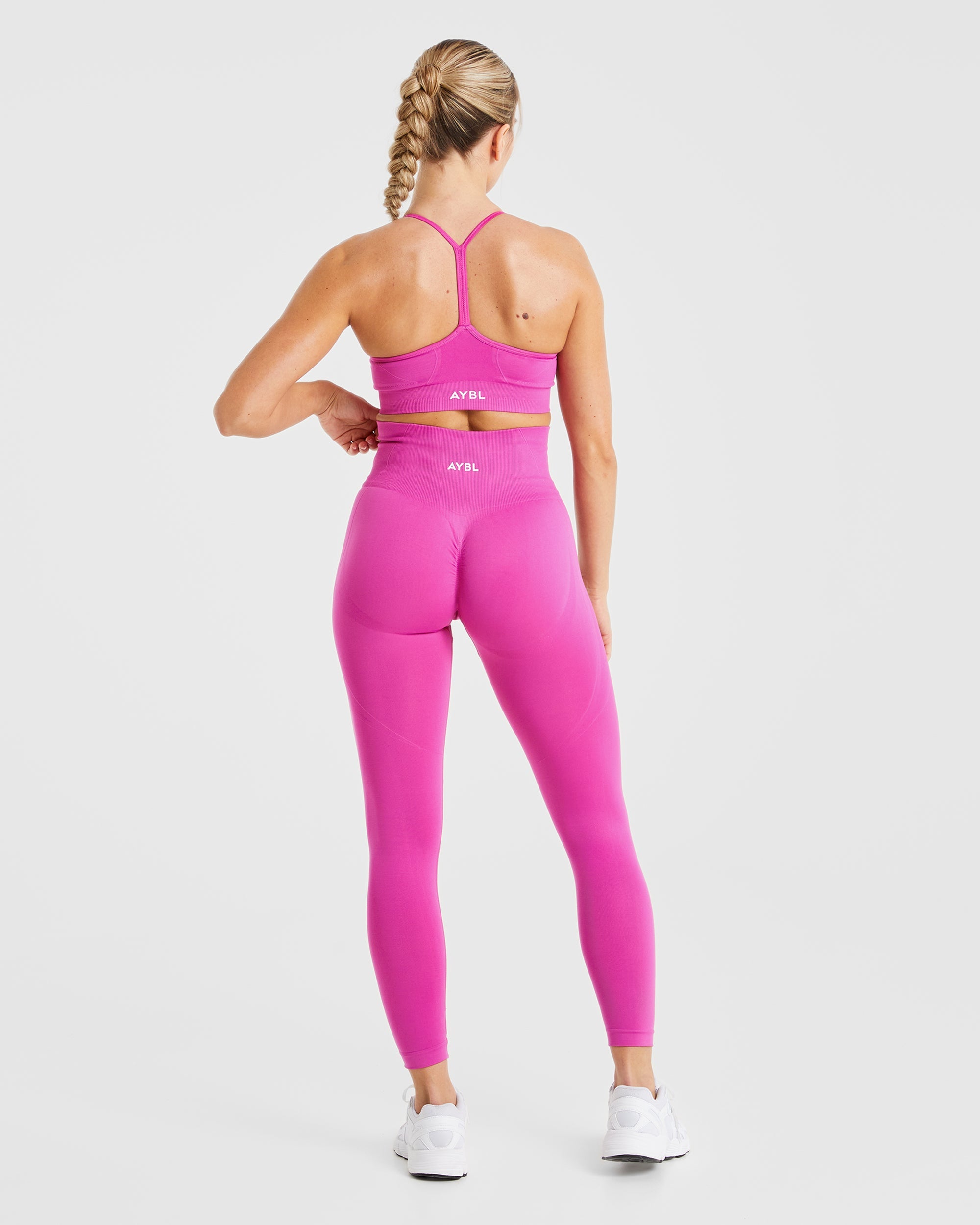 Empower Seamless Sports Bra - Magenta